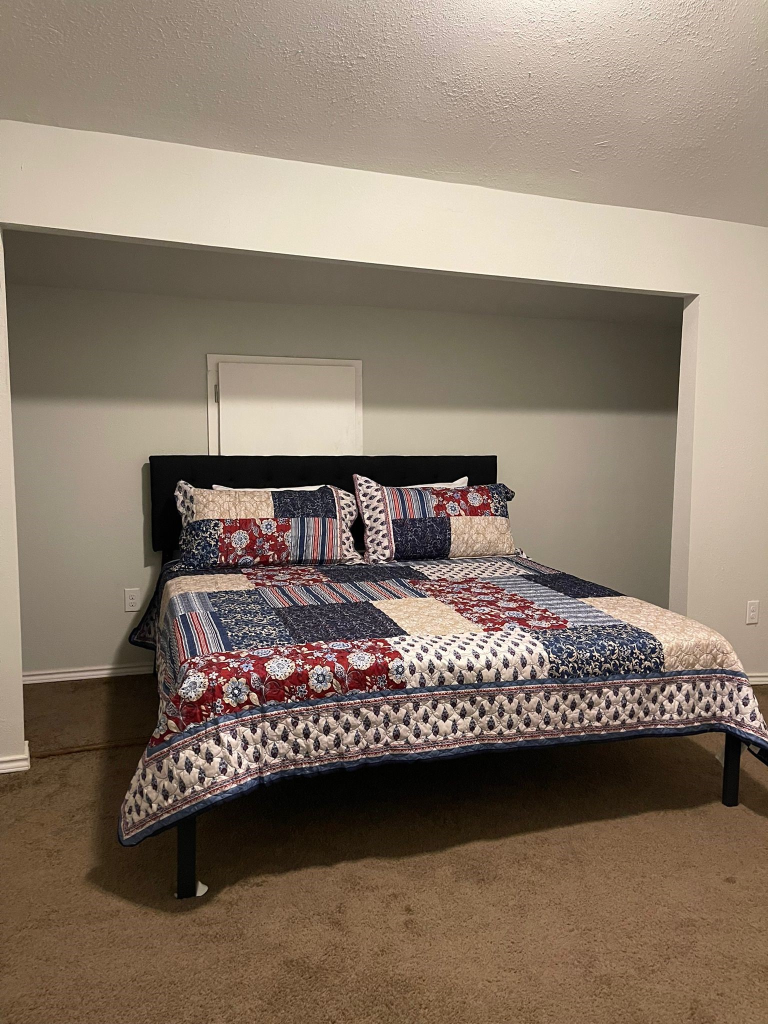 2010 Caplin Street B Property Photo 12