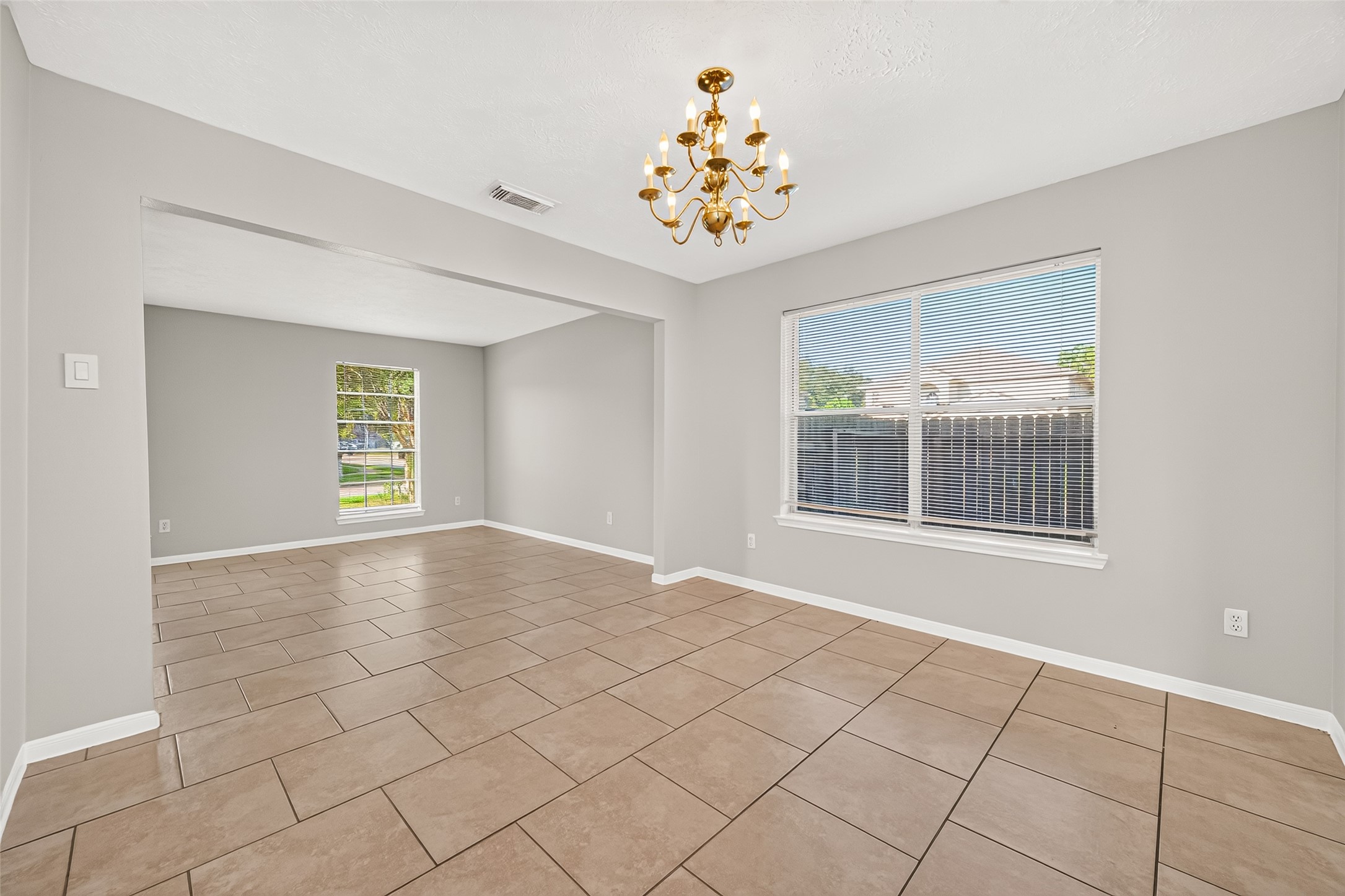 17626 Coventry Squire Drive Property Photo 10