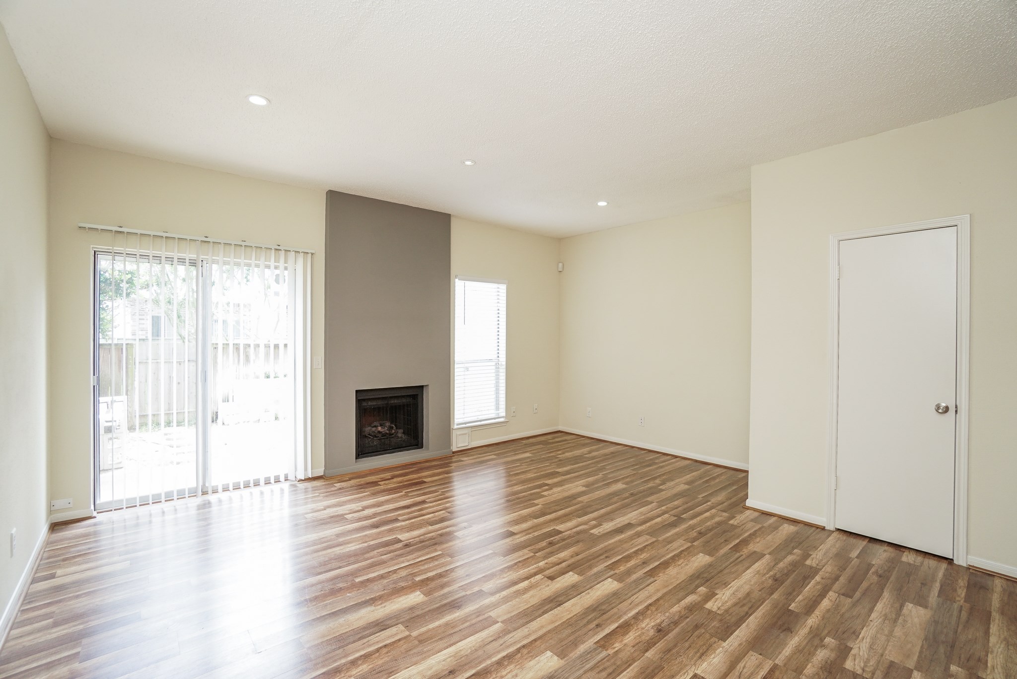 2910 Grants Lake Boulevard 1505 Property Photo 7