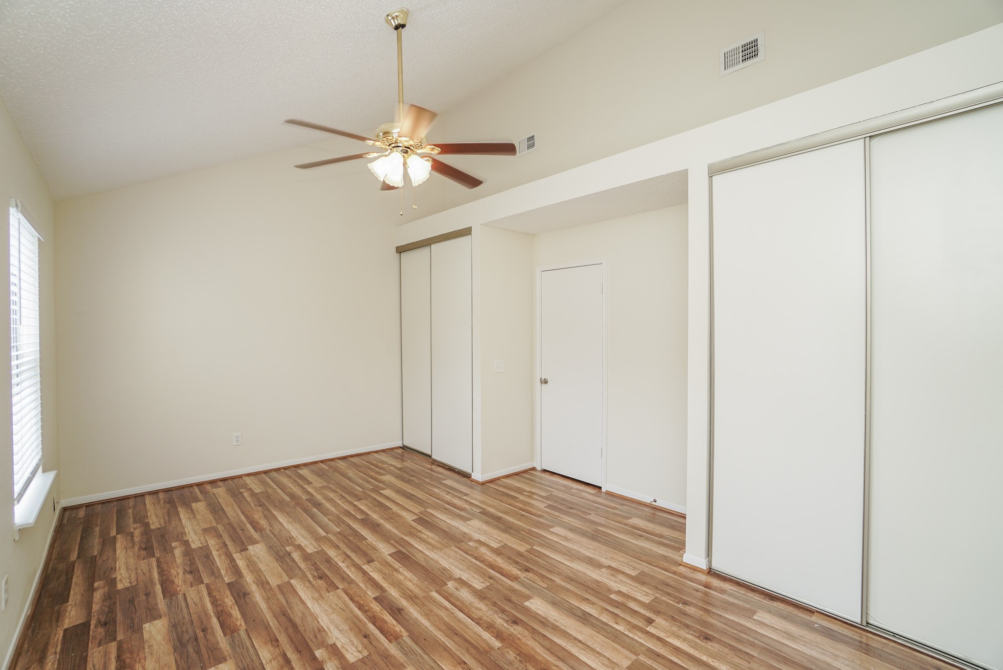 2910 Grants Lake Boulevard 1505 Property Photo 22