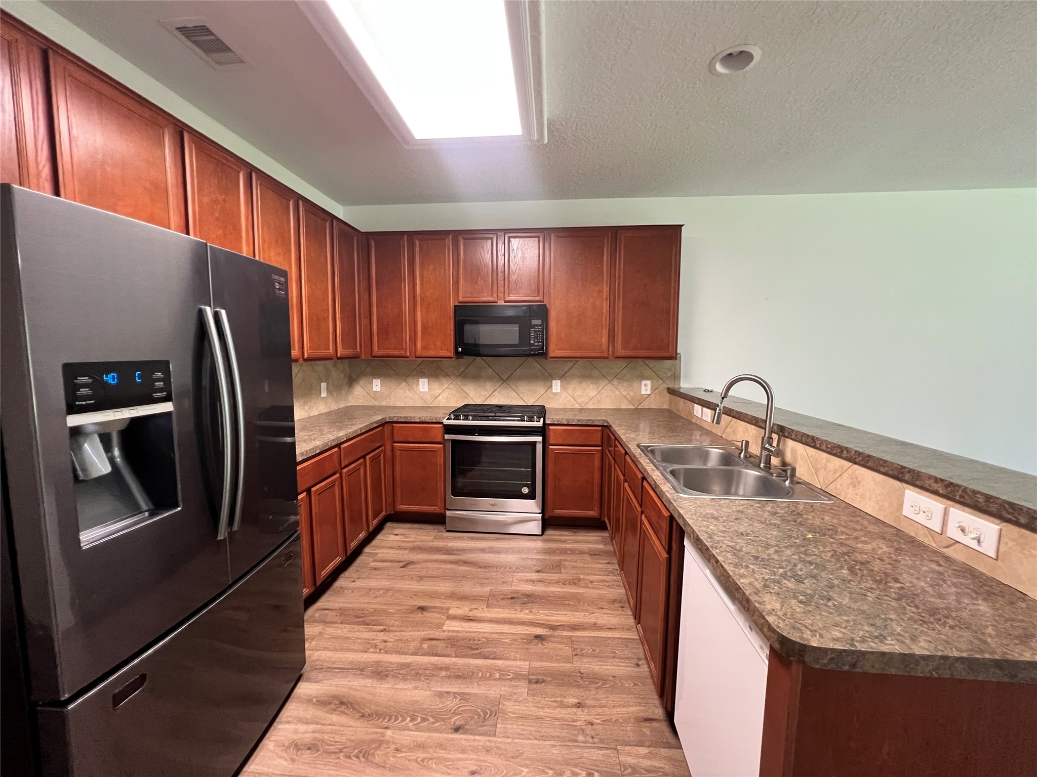 5119 Forest Terrace Drive Property Photo 12