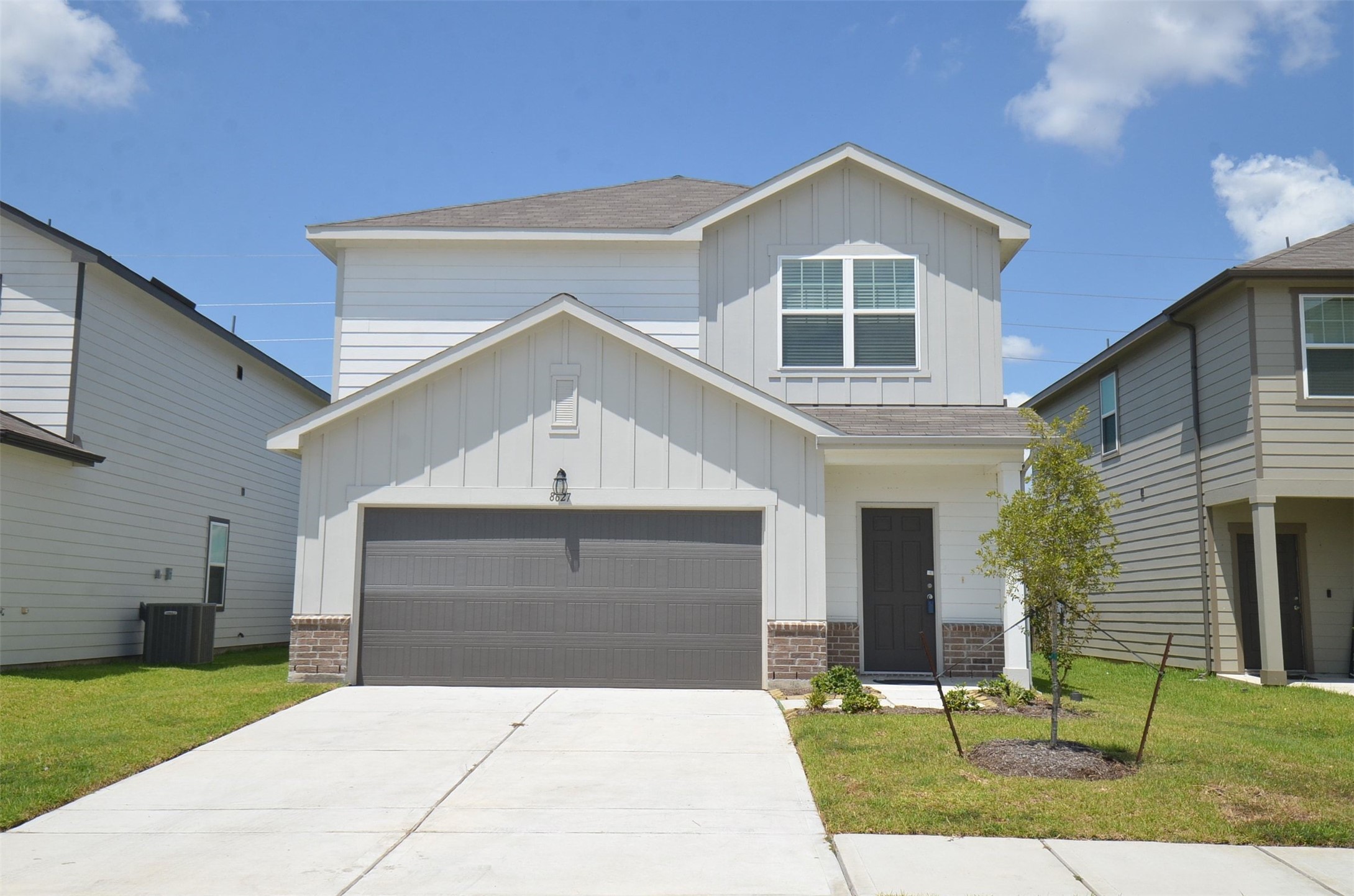 8627 Vacek Crossing Way Property Photo 1