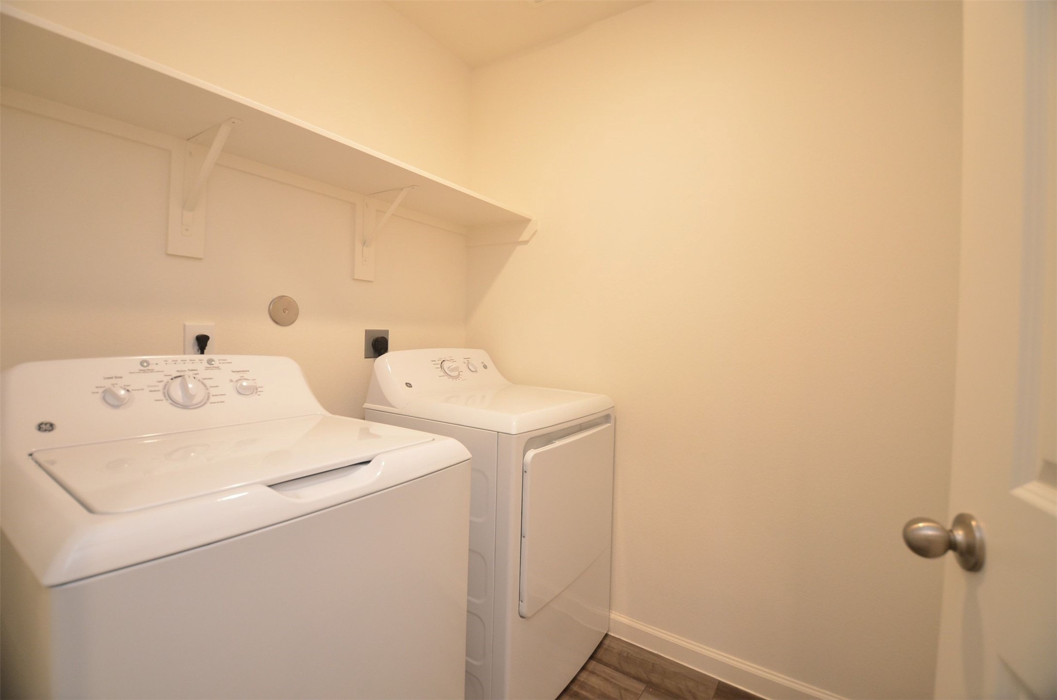8627 Vacek Crossing Way Property Photo 10