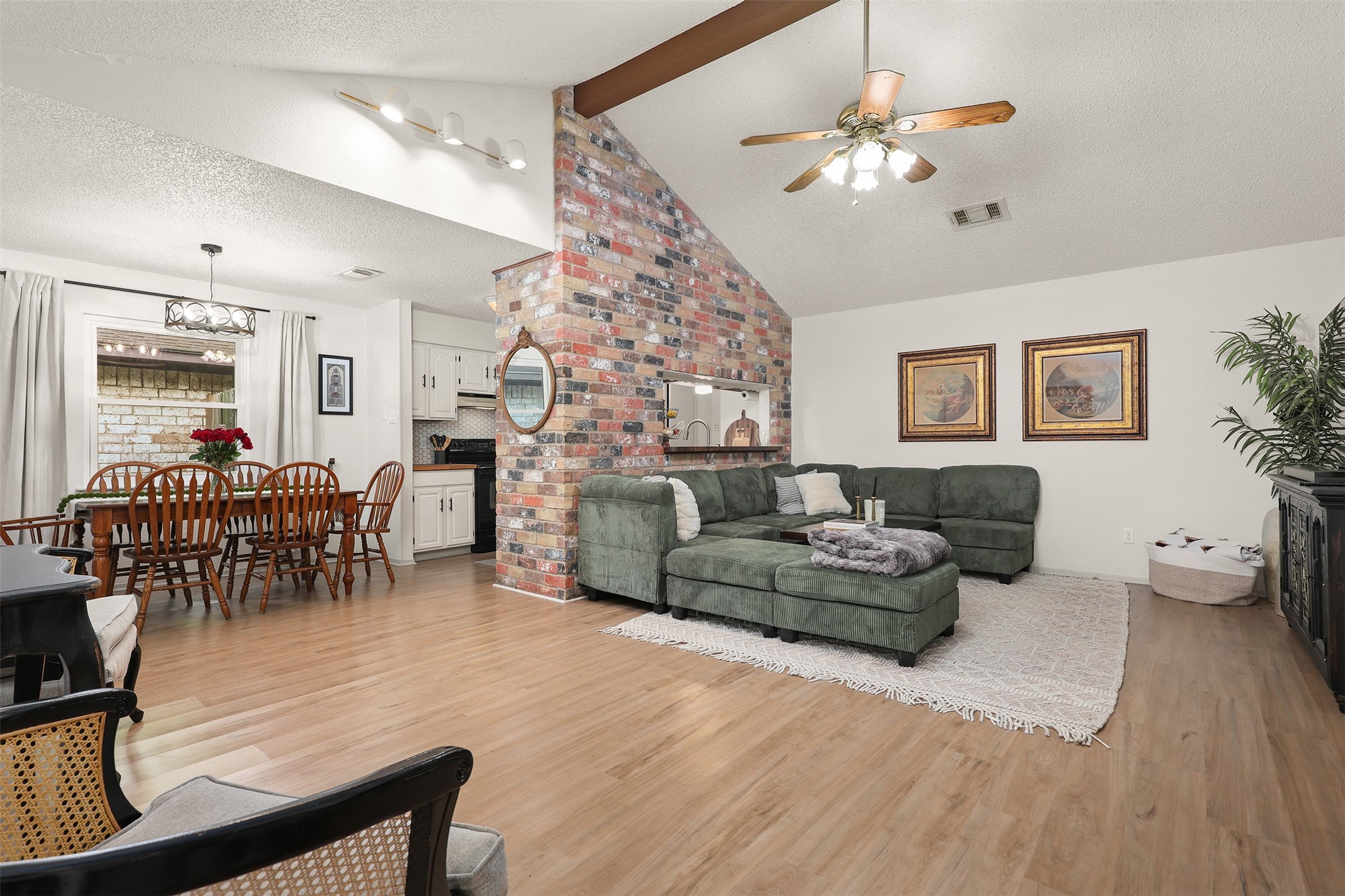 1406 New Orleans Street Property Photo 8
