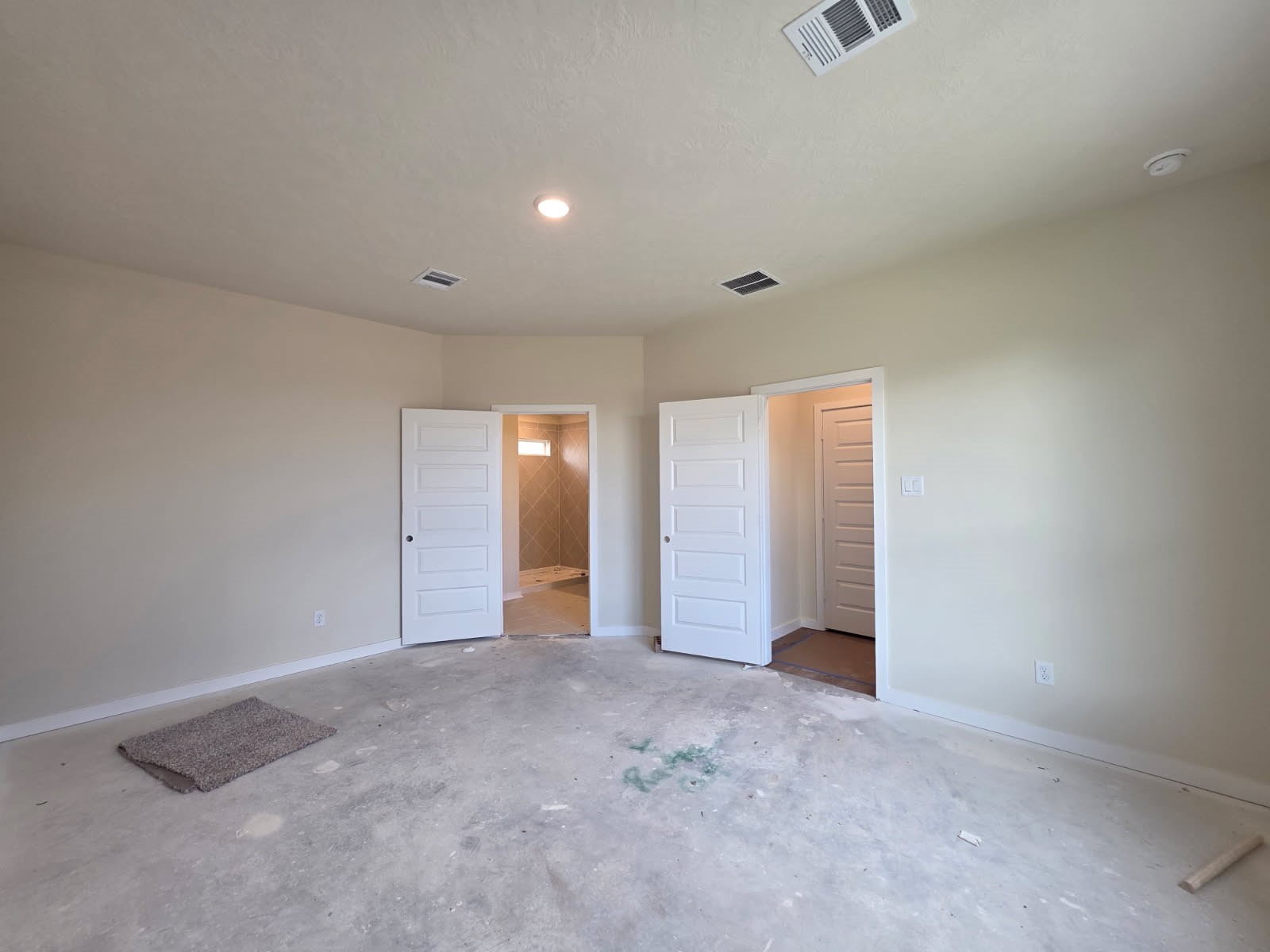 1499 Lake Ridge Drive Property Photo 5
