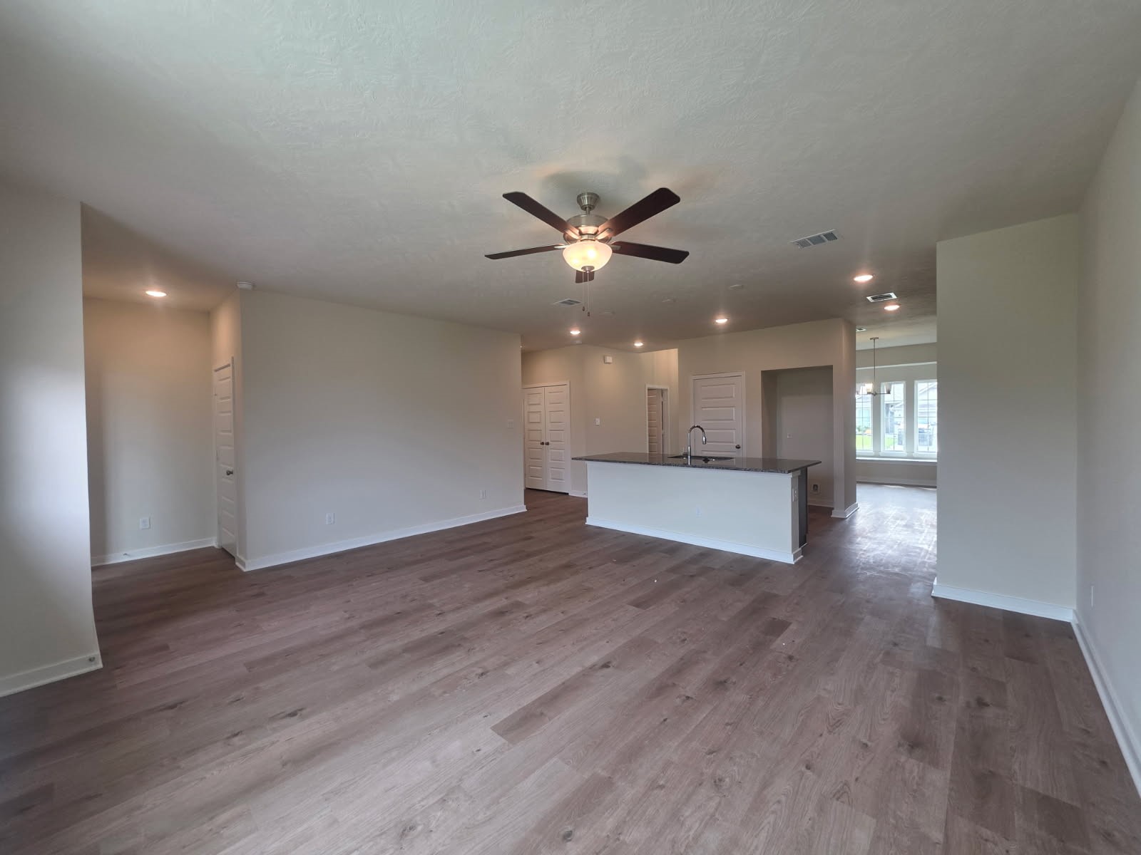 1499 Lake Ridge Drive Property Photo 8