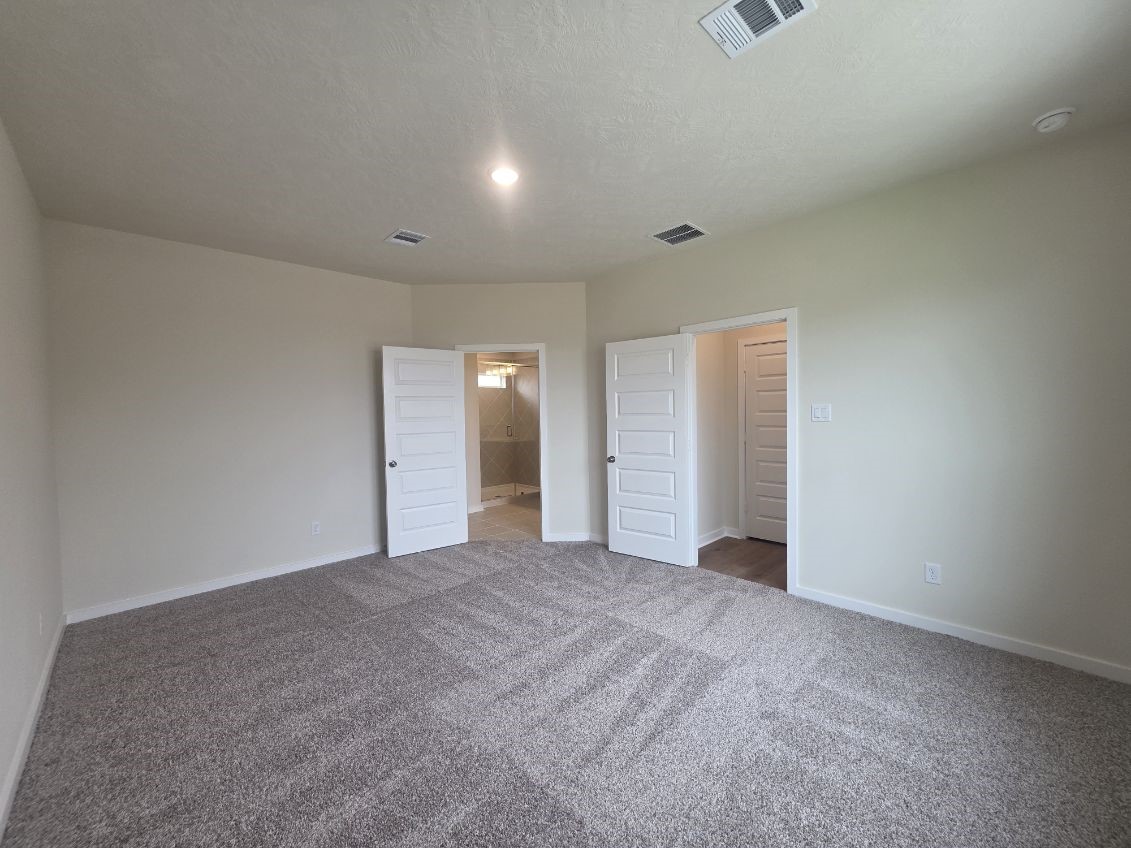 1499 Lake Ridge Drive Property Photo 10