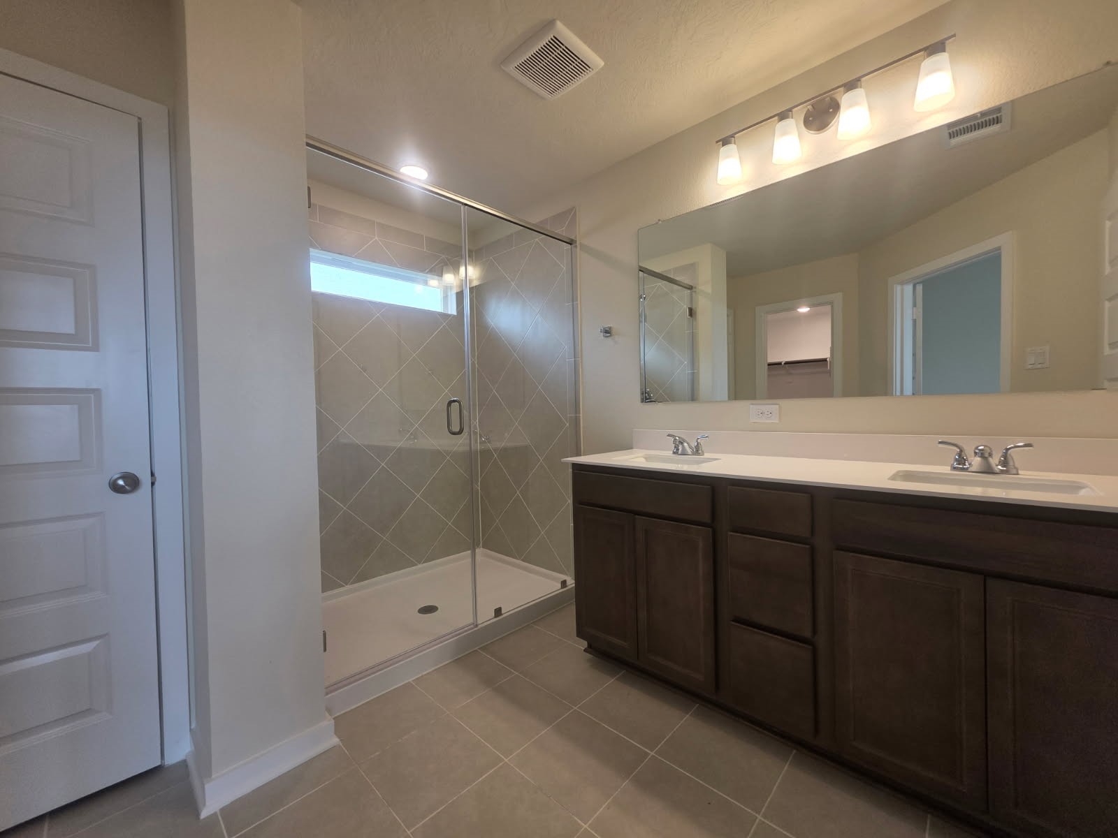 1499 Lake Ridge Drive Property Photo 11