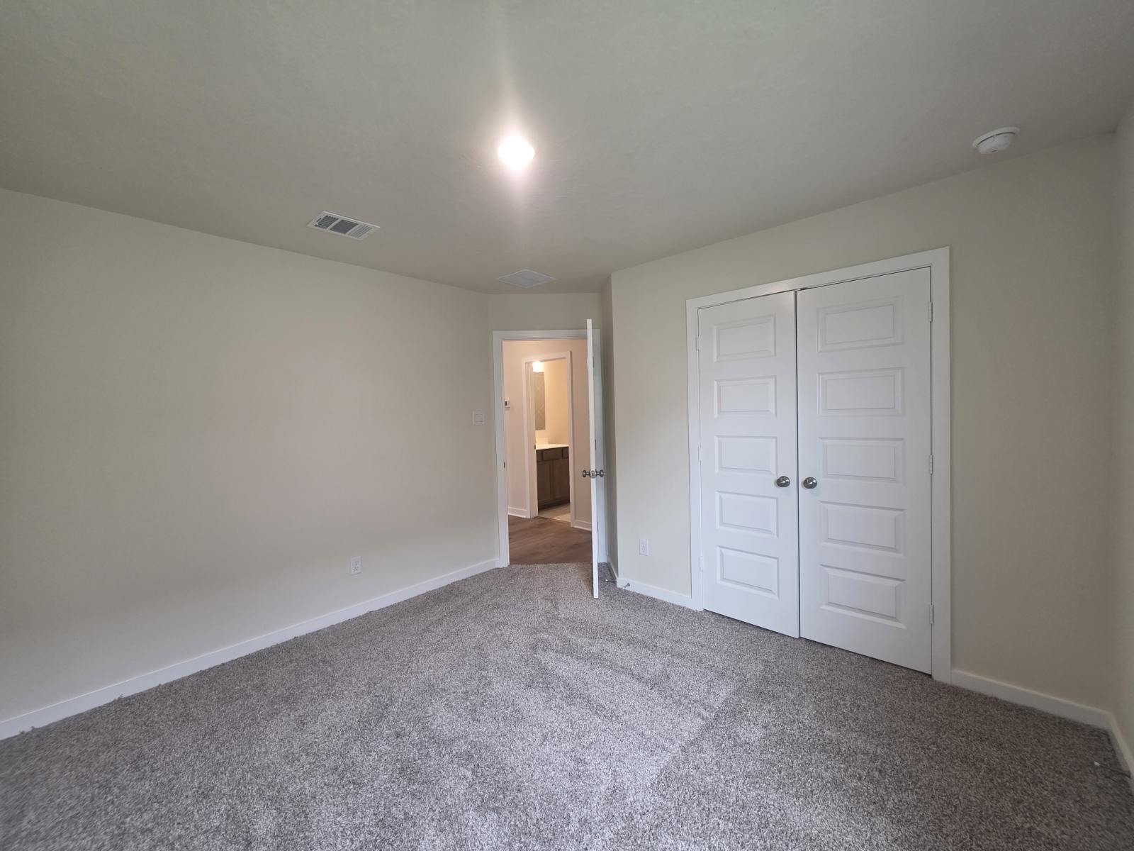 1499 Lake Ridge Drive Property Photo 14