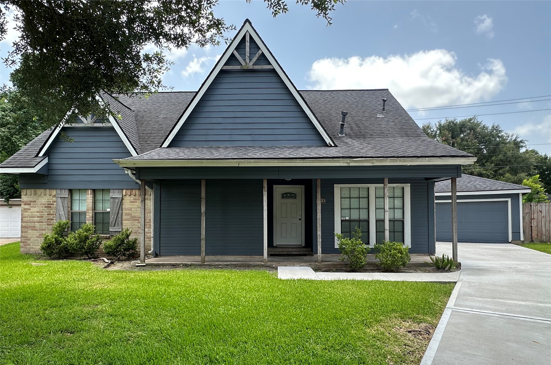 2523 Castle Place Property Photo 1