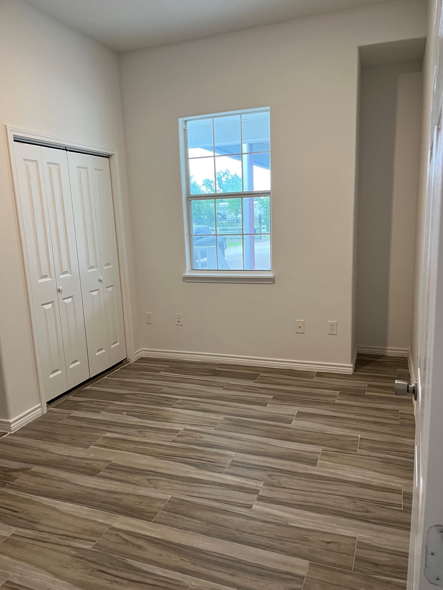 2415 Kenning Road Property Photo 6