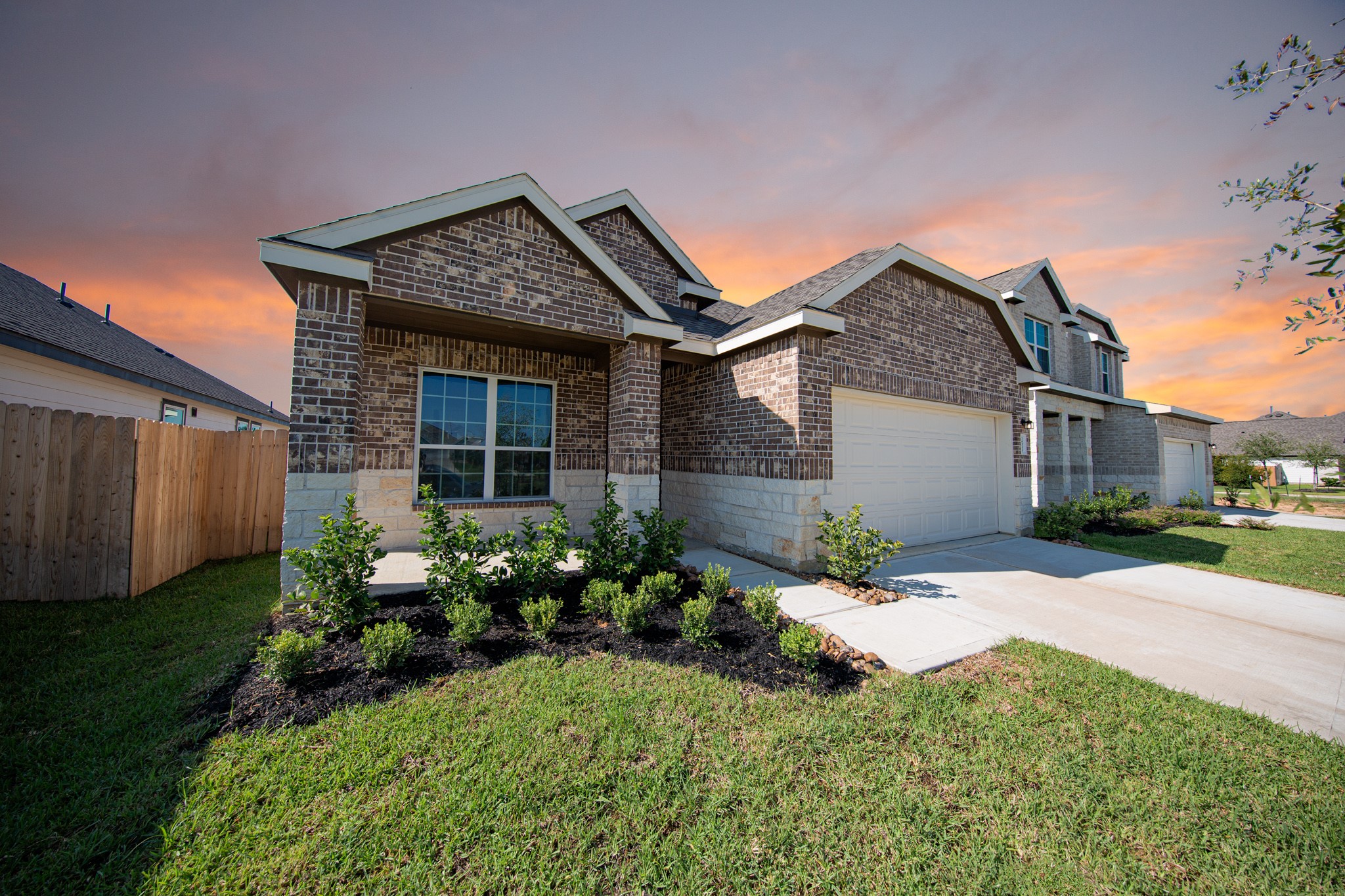 16555 Willow Forest Drive Property Photo 1