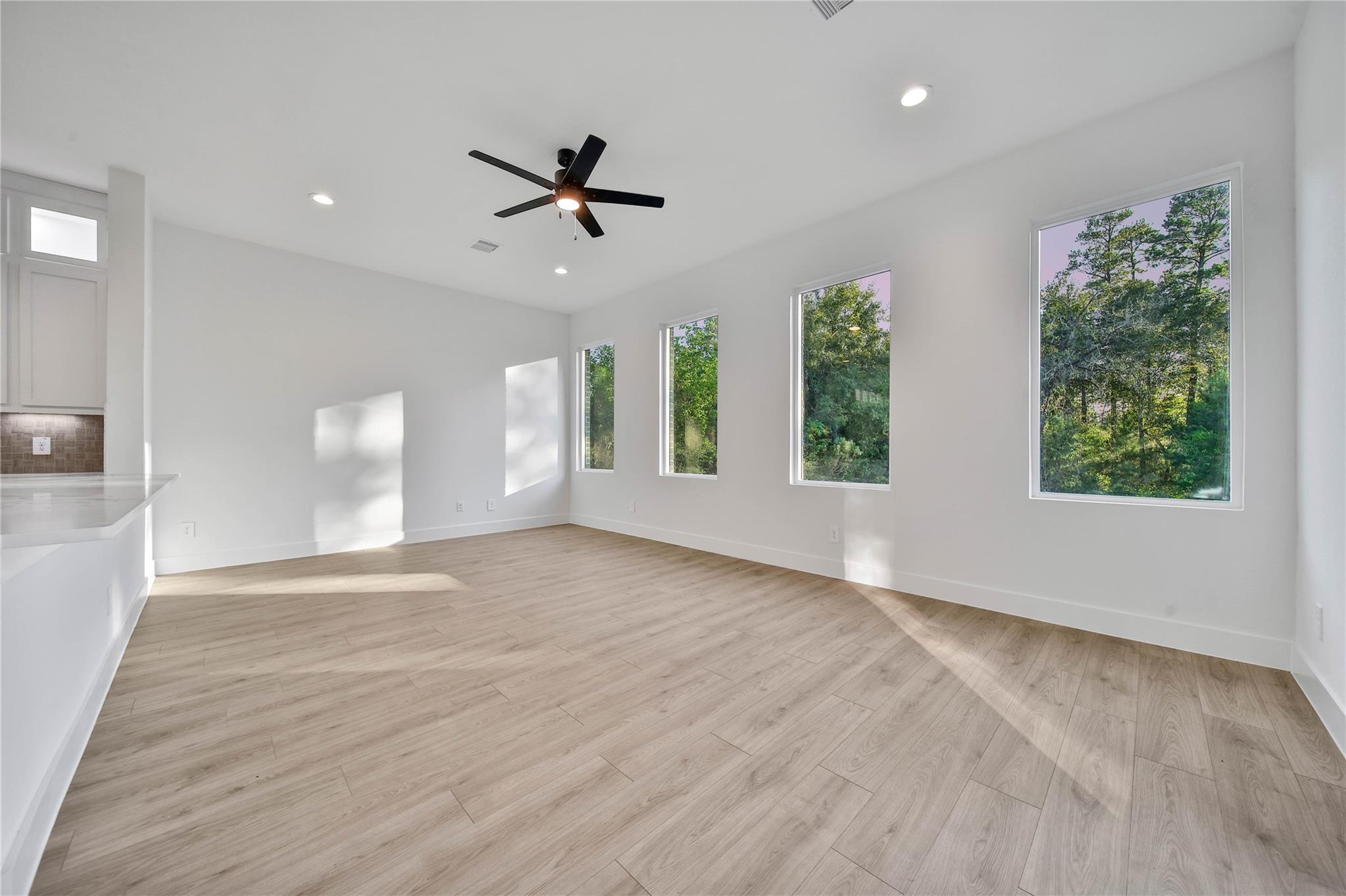343 Louvenia Court, Pinehurst Tx 77362 Property Photo 16