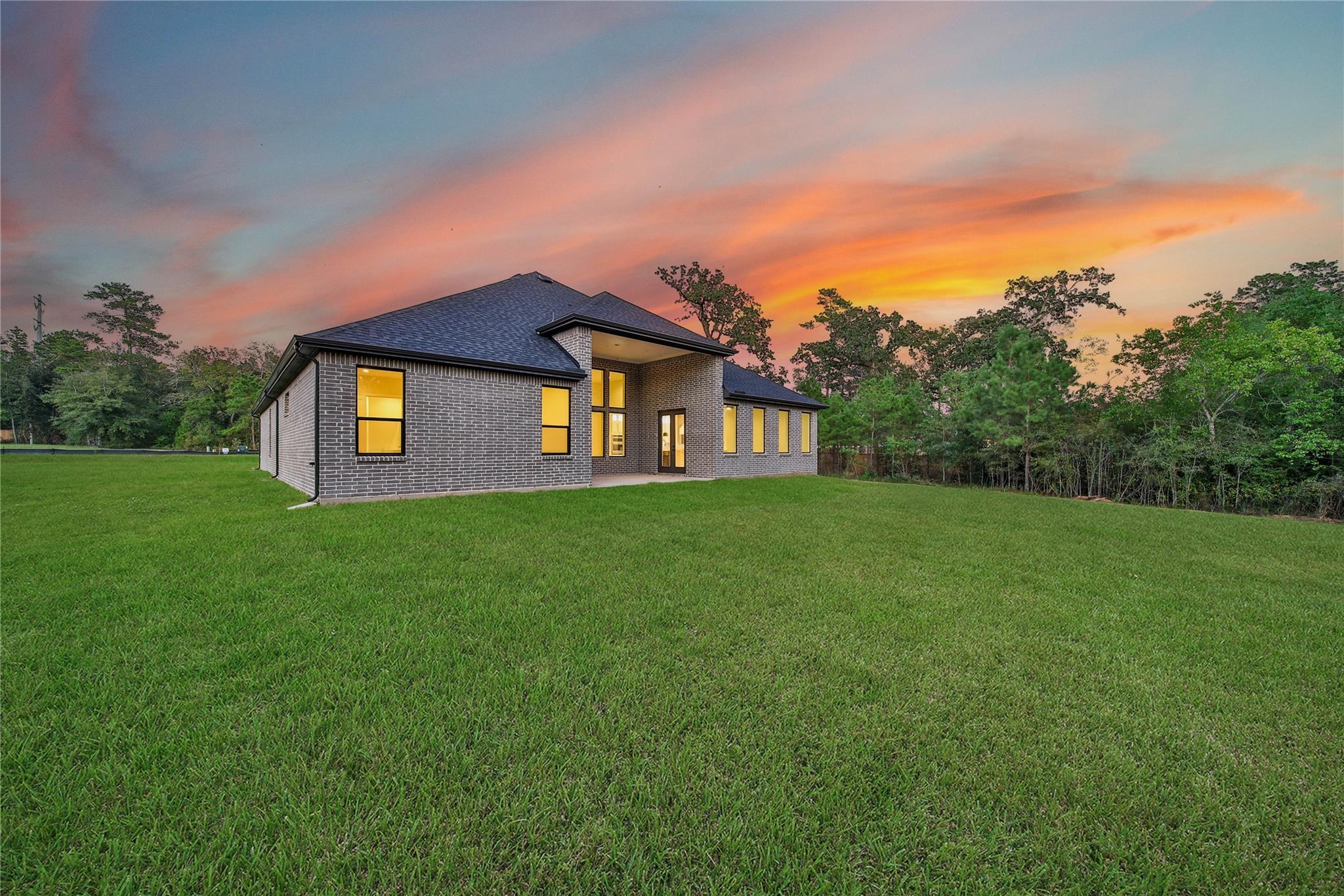 343 Louvenia Court Property Photo 40