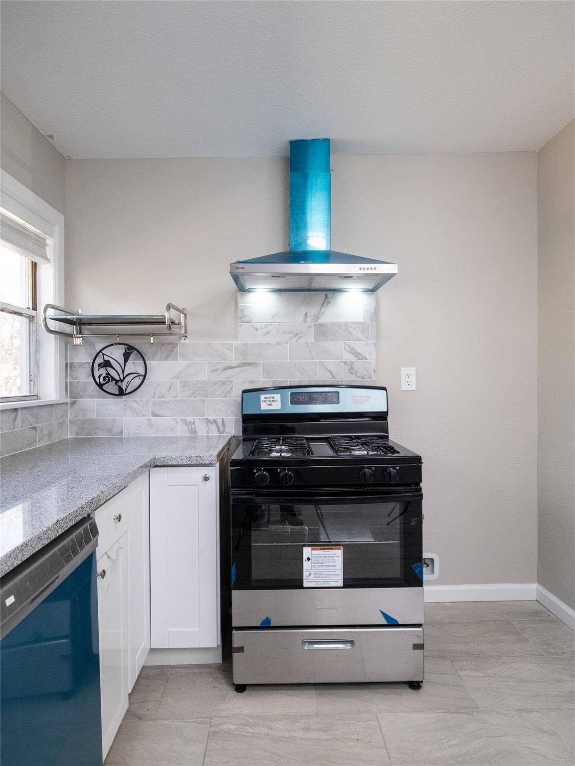 3215 Soway Street Property Photo 4