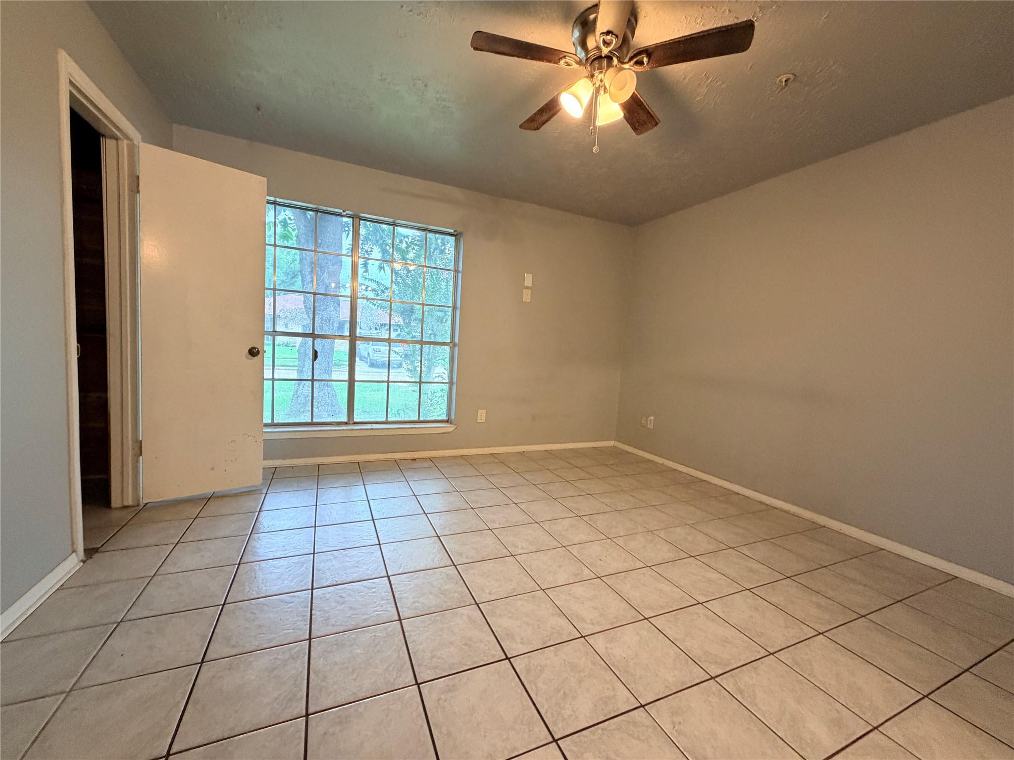 2731 Flintrock Circle Property Photo 11