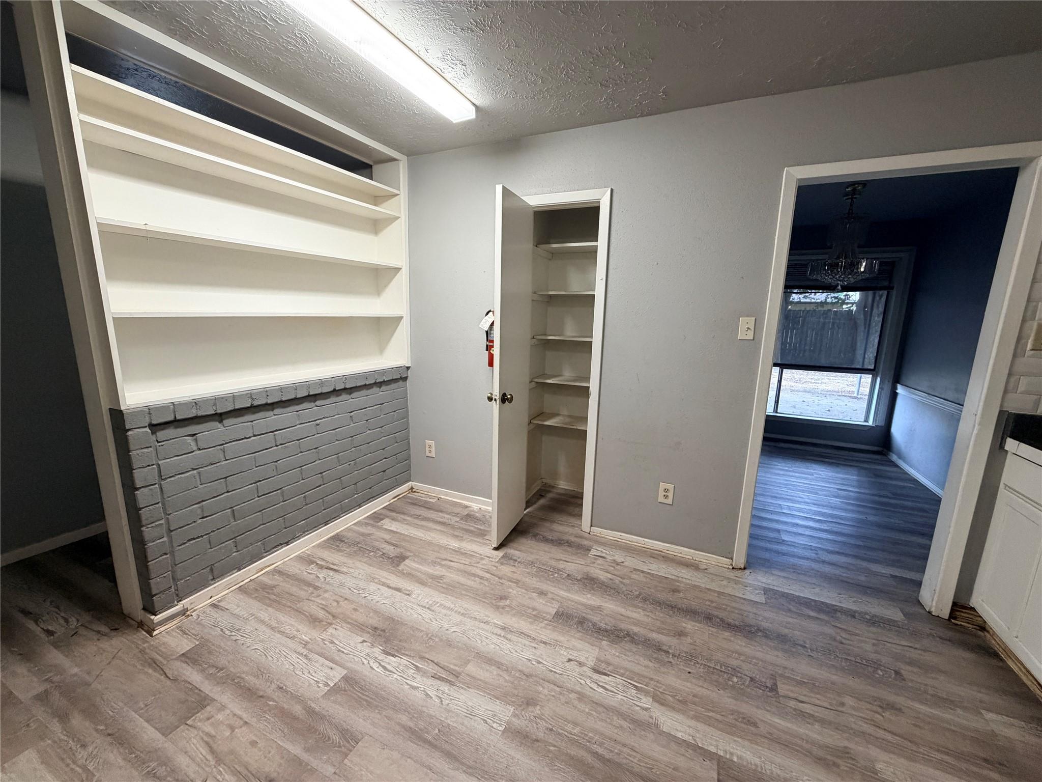 2731 Flintrock Circle Property Photo 14