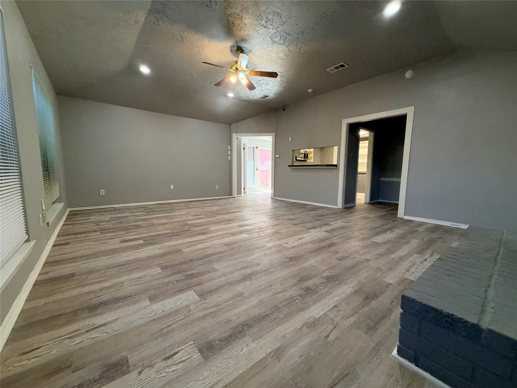 2731 Flintrock Circle Property Photo 15