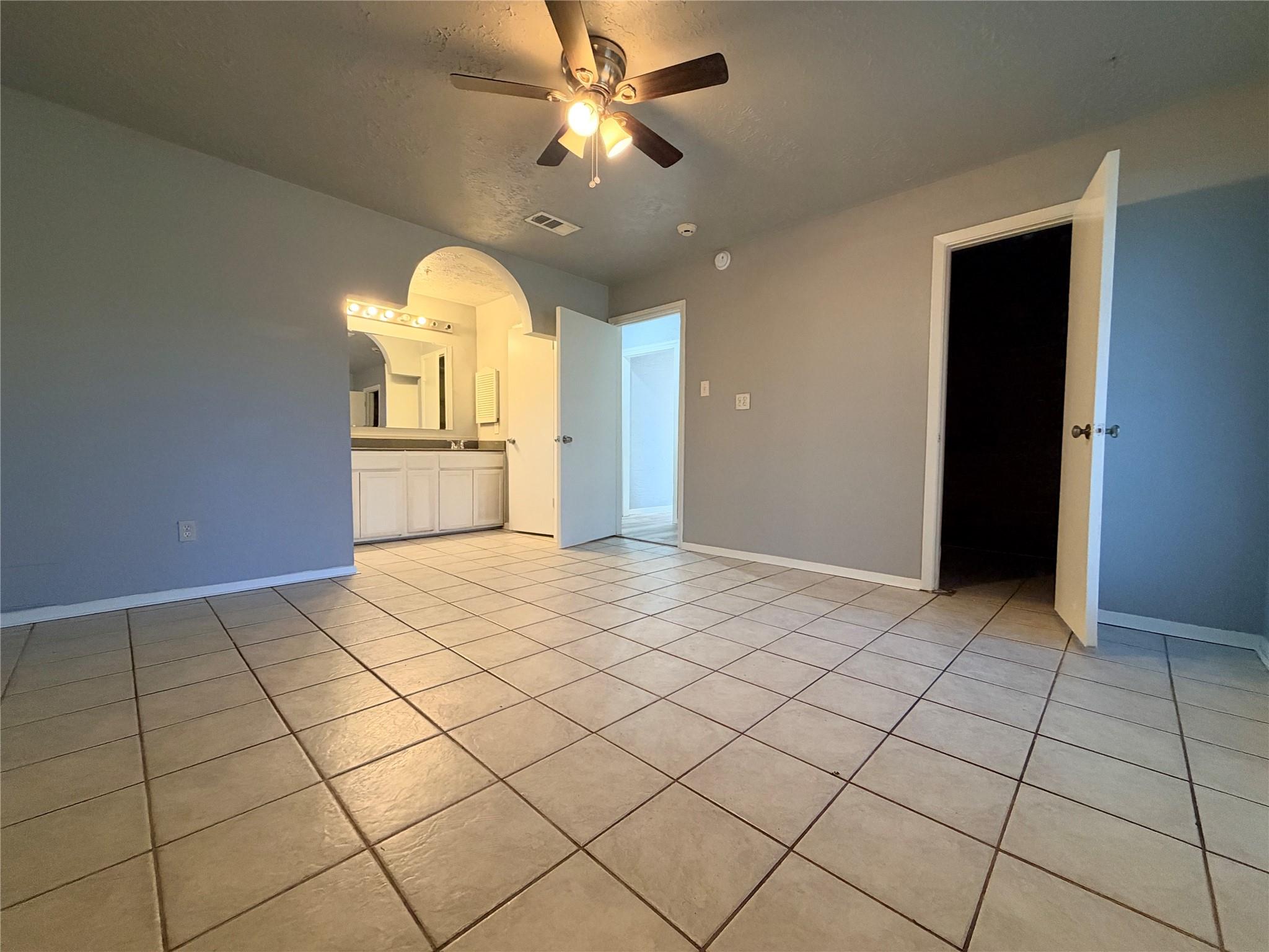 2731 Flintrock Circle Property Photo 17
