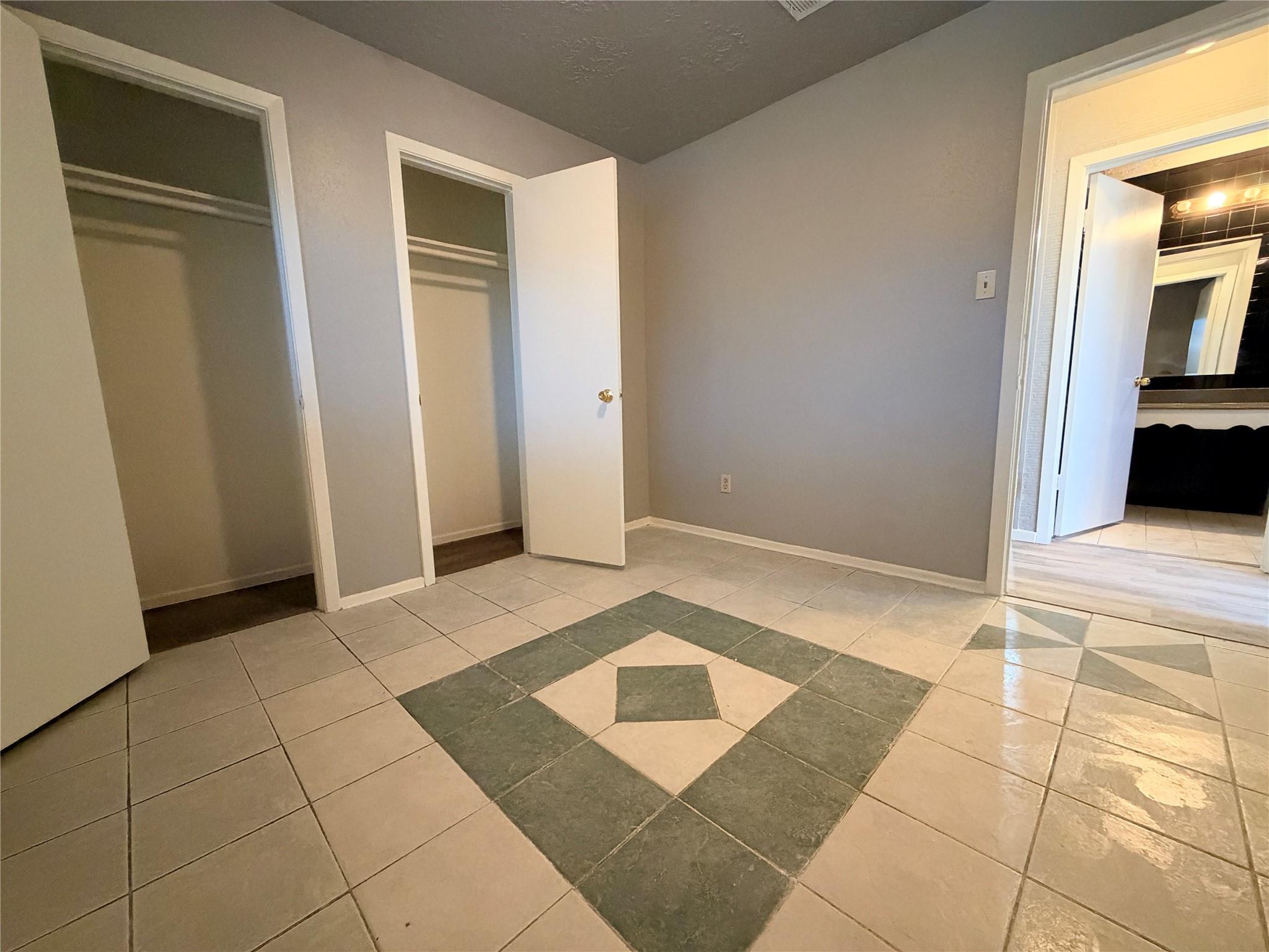 2731 Flintrock Circle Property Photo 23