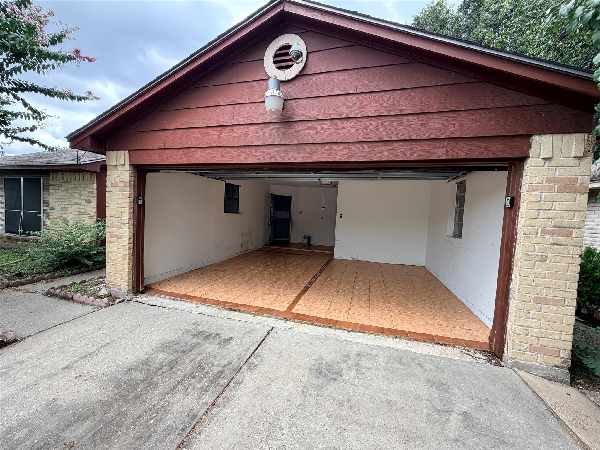2731 Flintrock Circle Property Photo 26