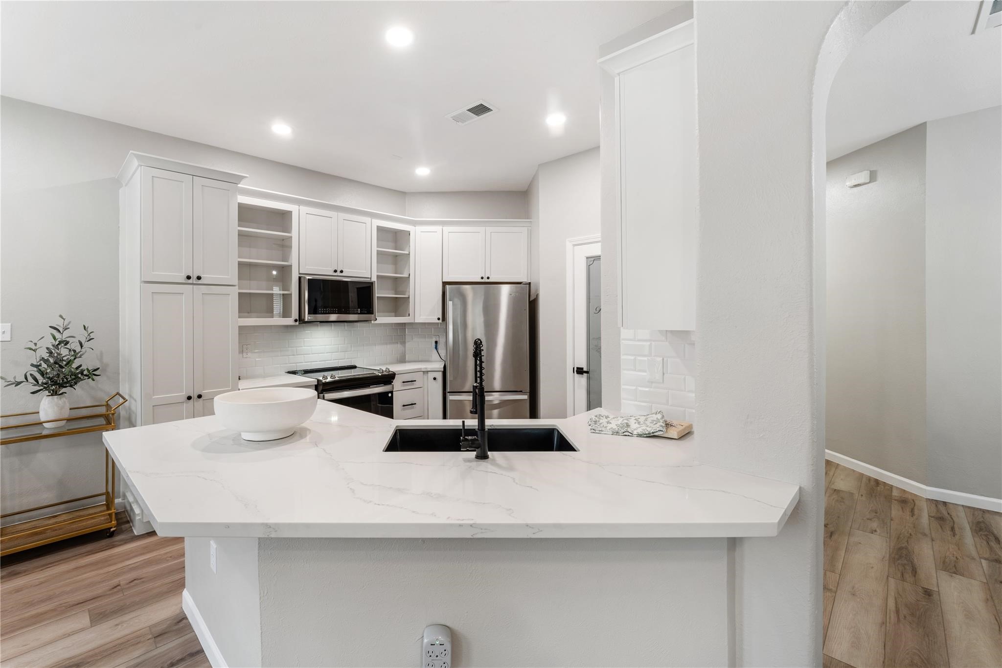 29 Cypress Bayou Court Property Photo 7