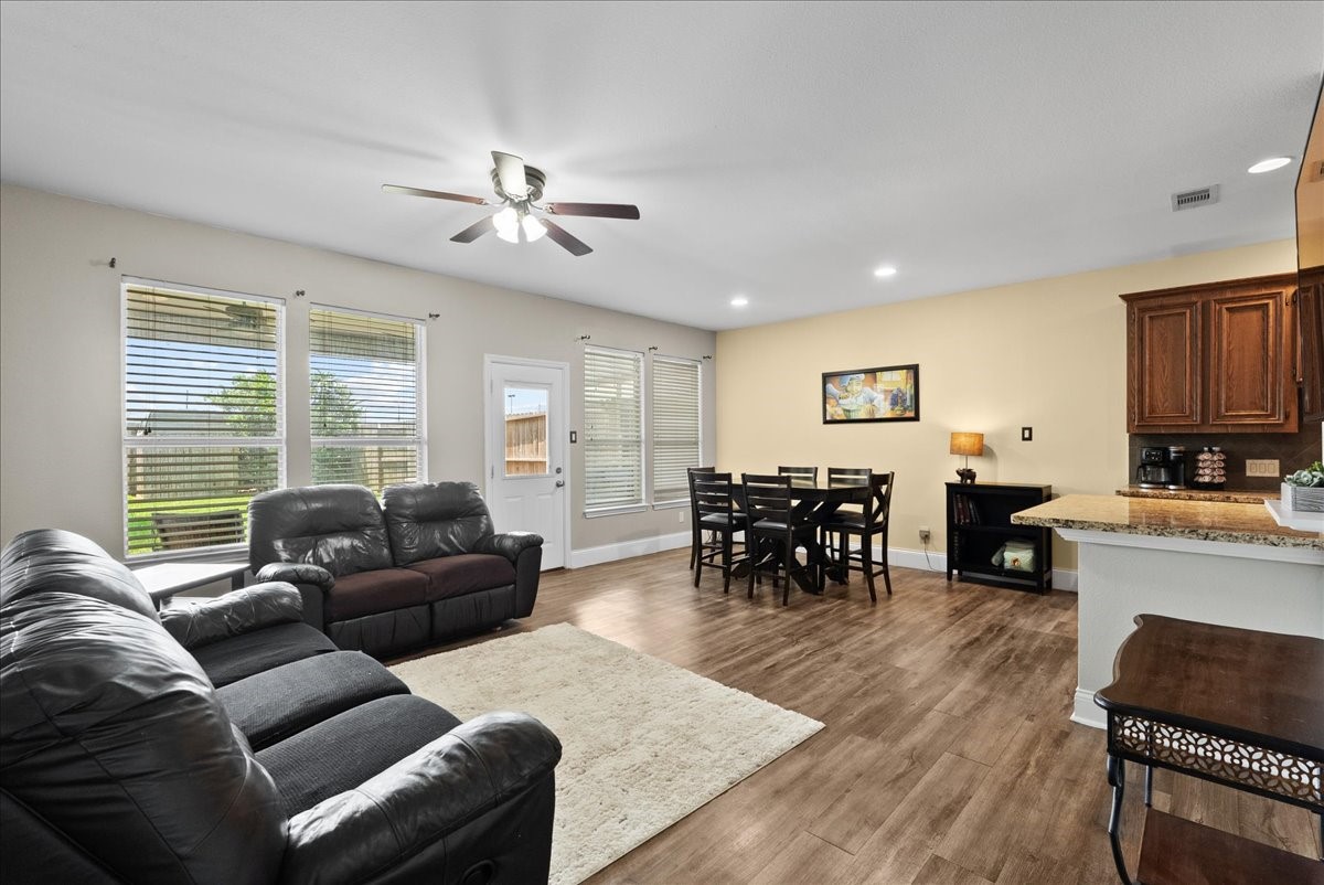 838 San Jacinto Circle Property Photo 2
