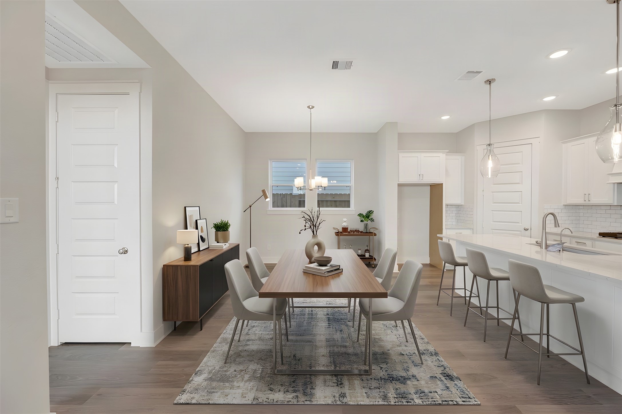 16734 Vibrant Avenue Property Photo 3