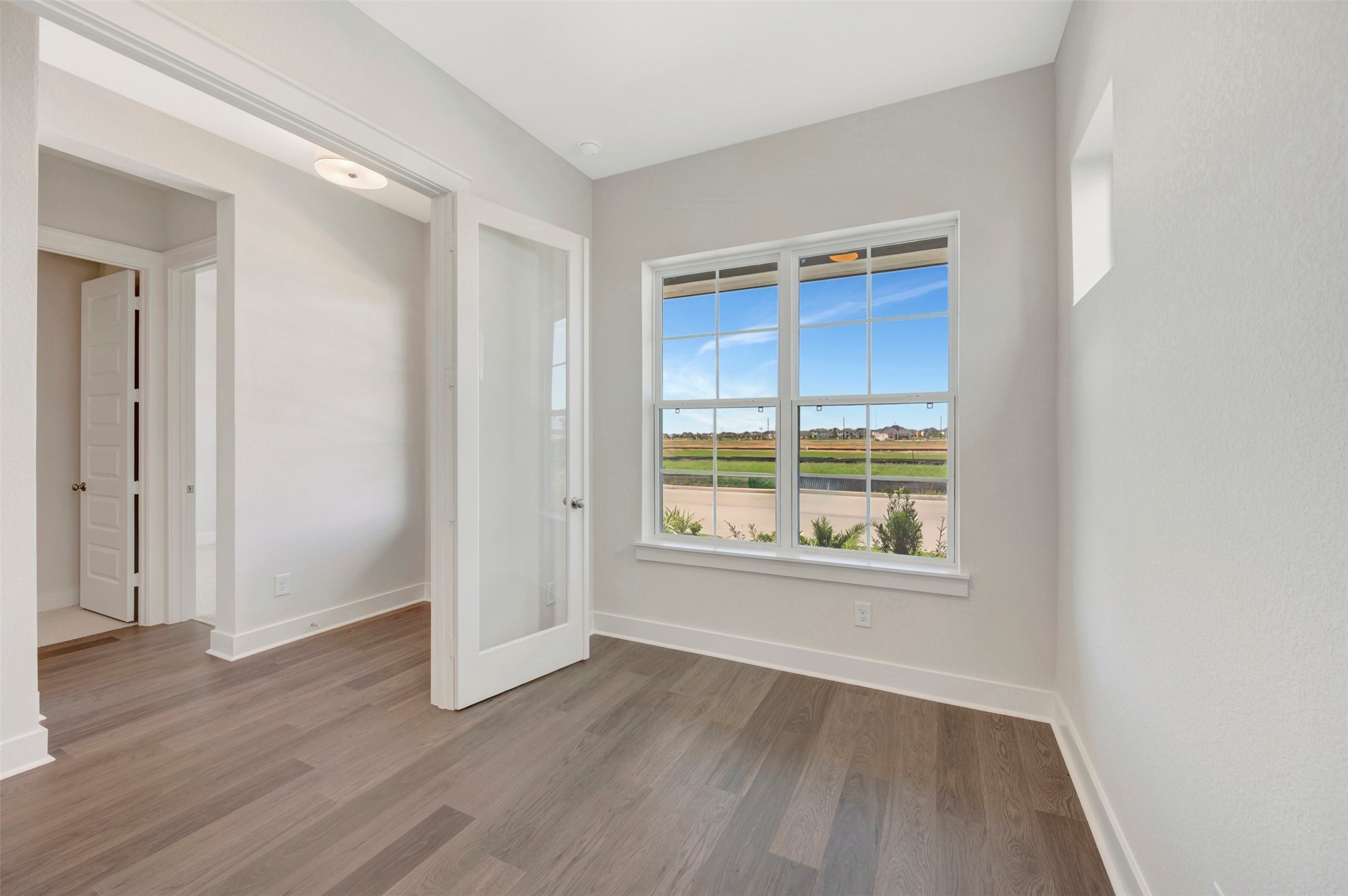 16734 Vibrant Avenue Property Photo 13