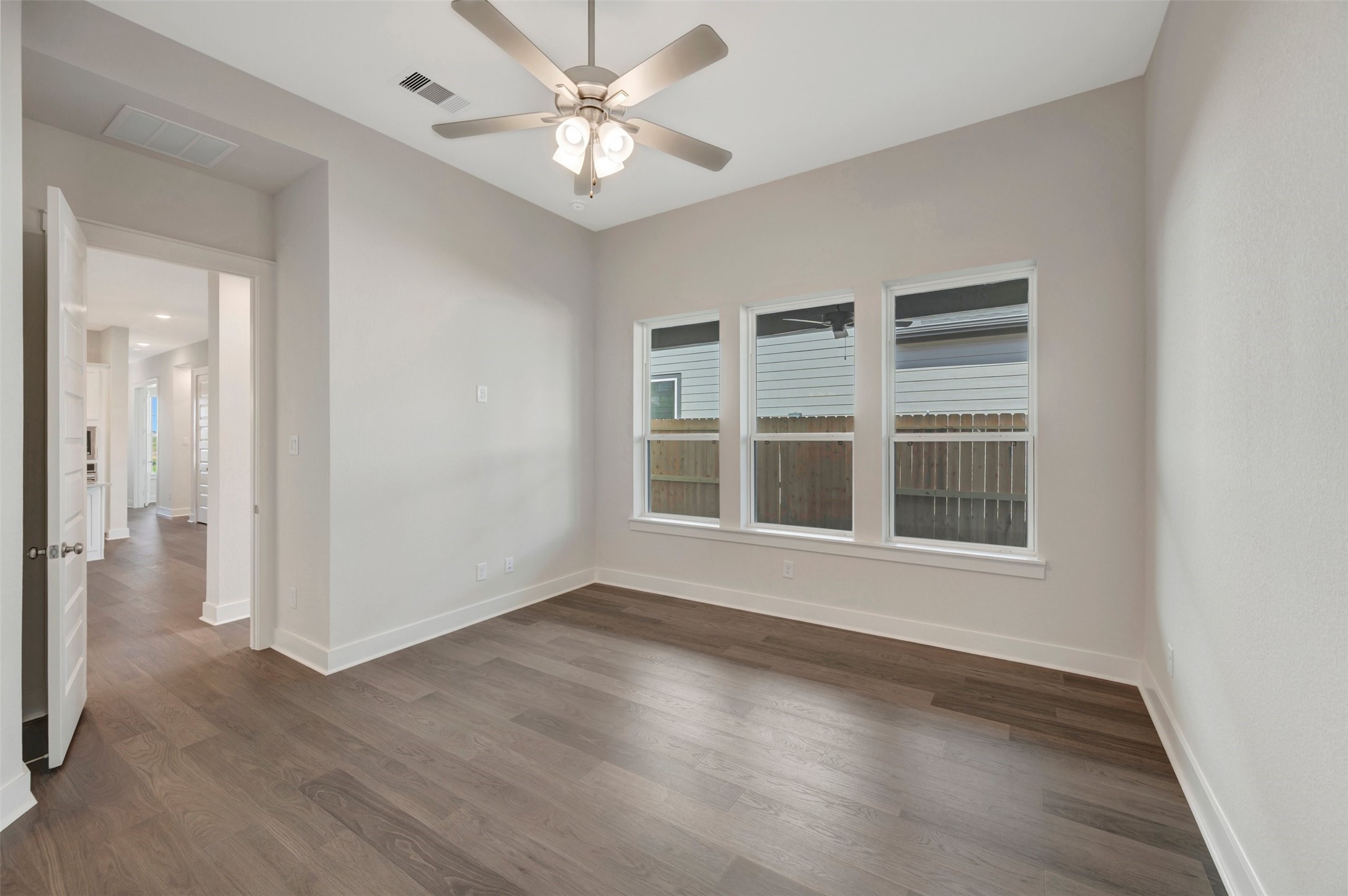 16734 Vibrant Avenue Property Photo 33