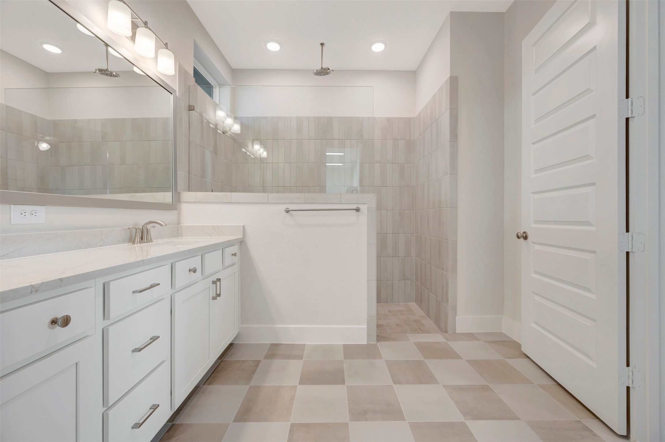16734 Vibrant Avenue Property Photo 35