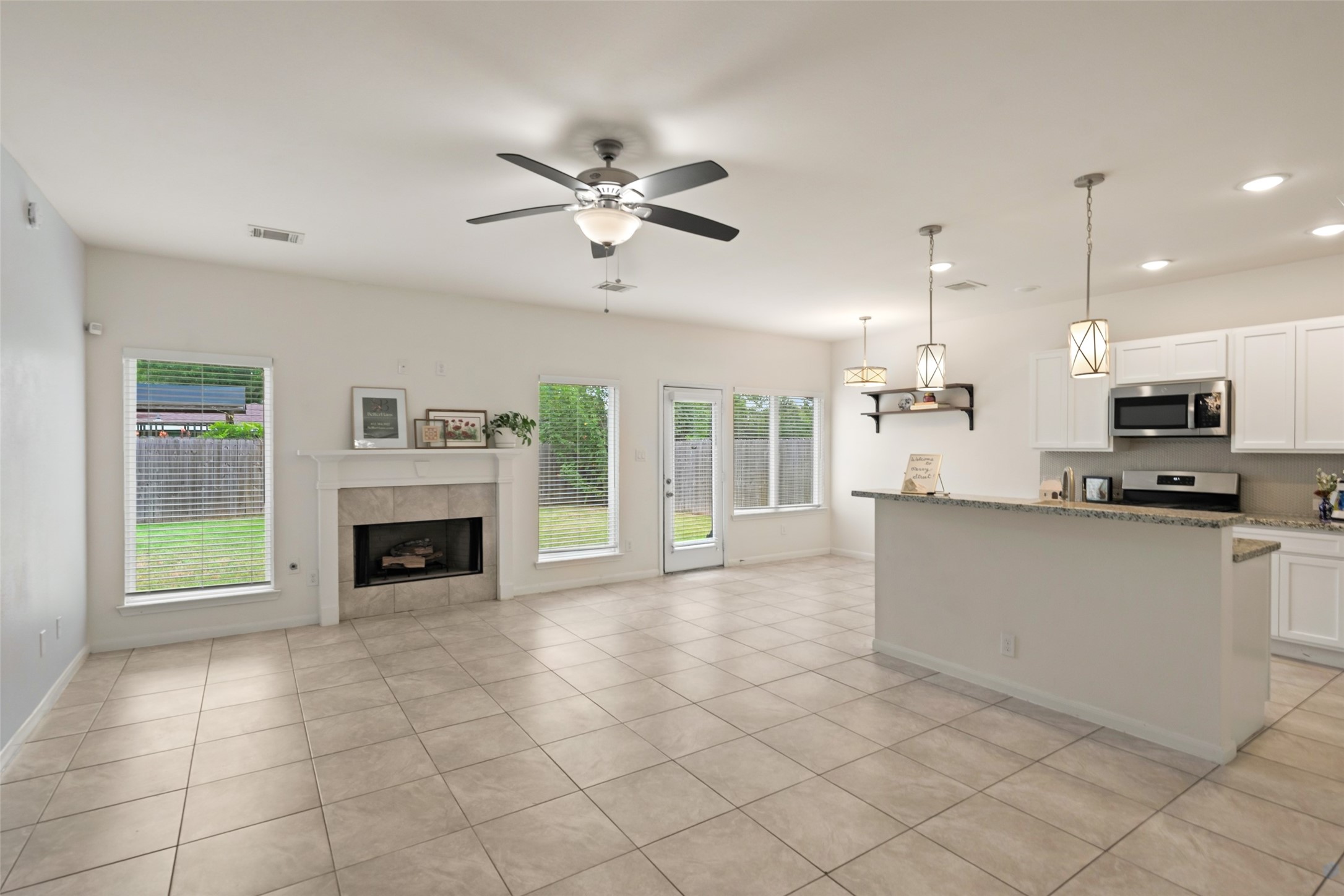 5207 Perry Street Property Photo 2