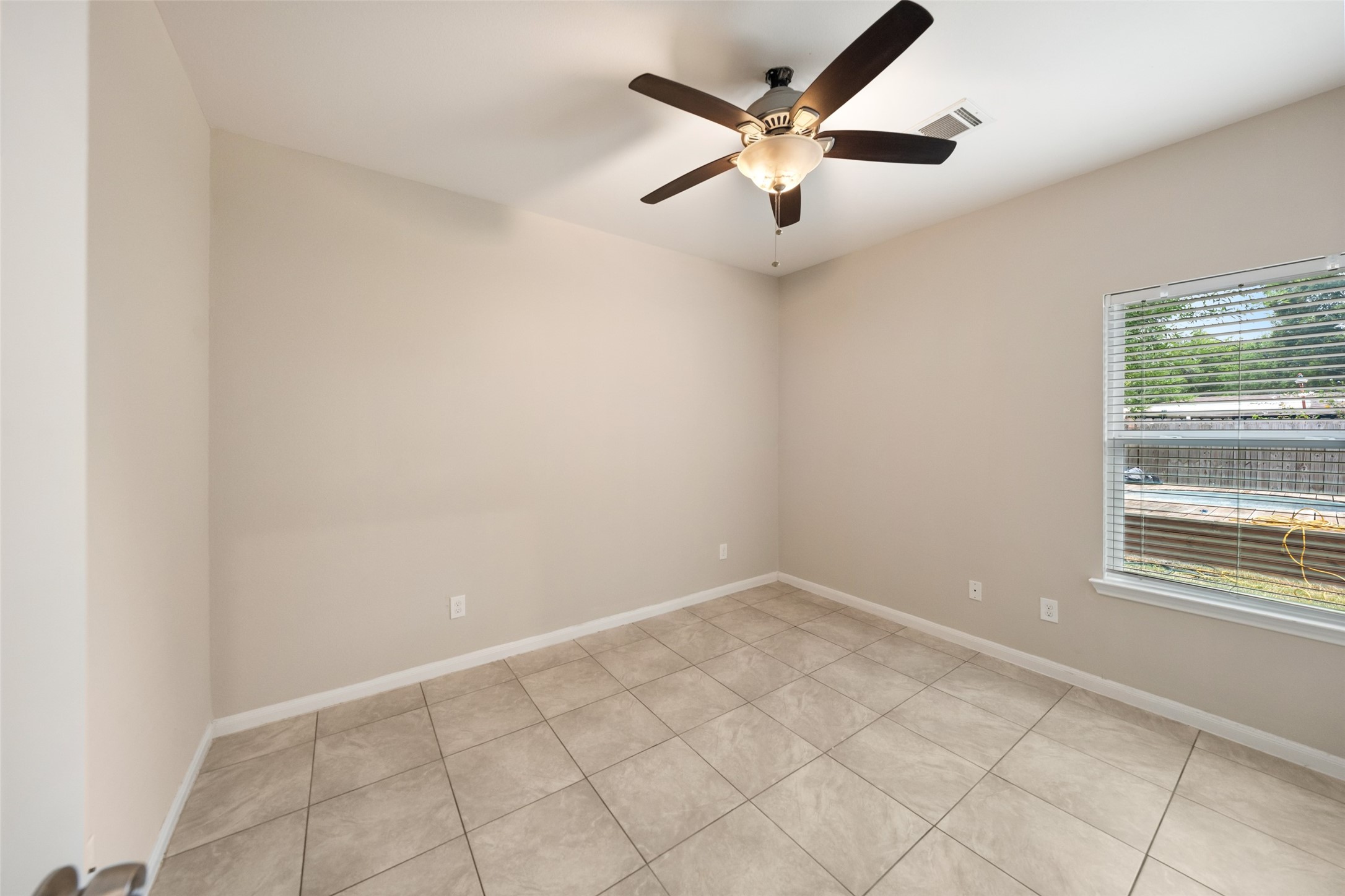 5207 Perry Street Property Photo 20