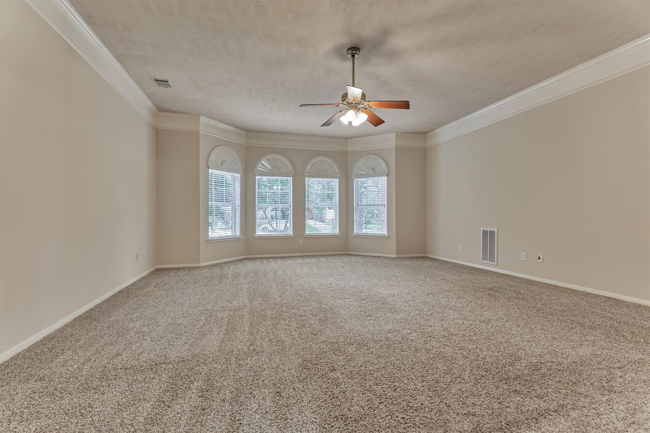 6615 Haughton Drive Property Photo 14