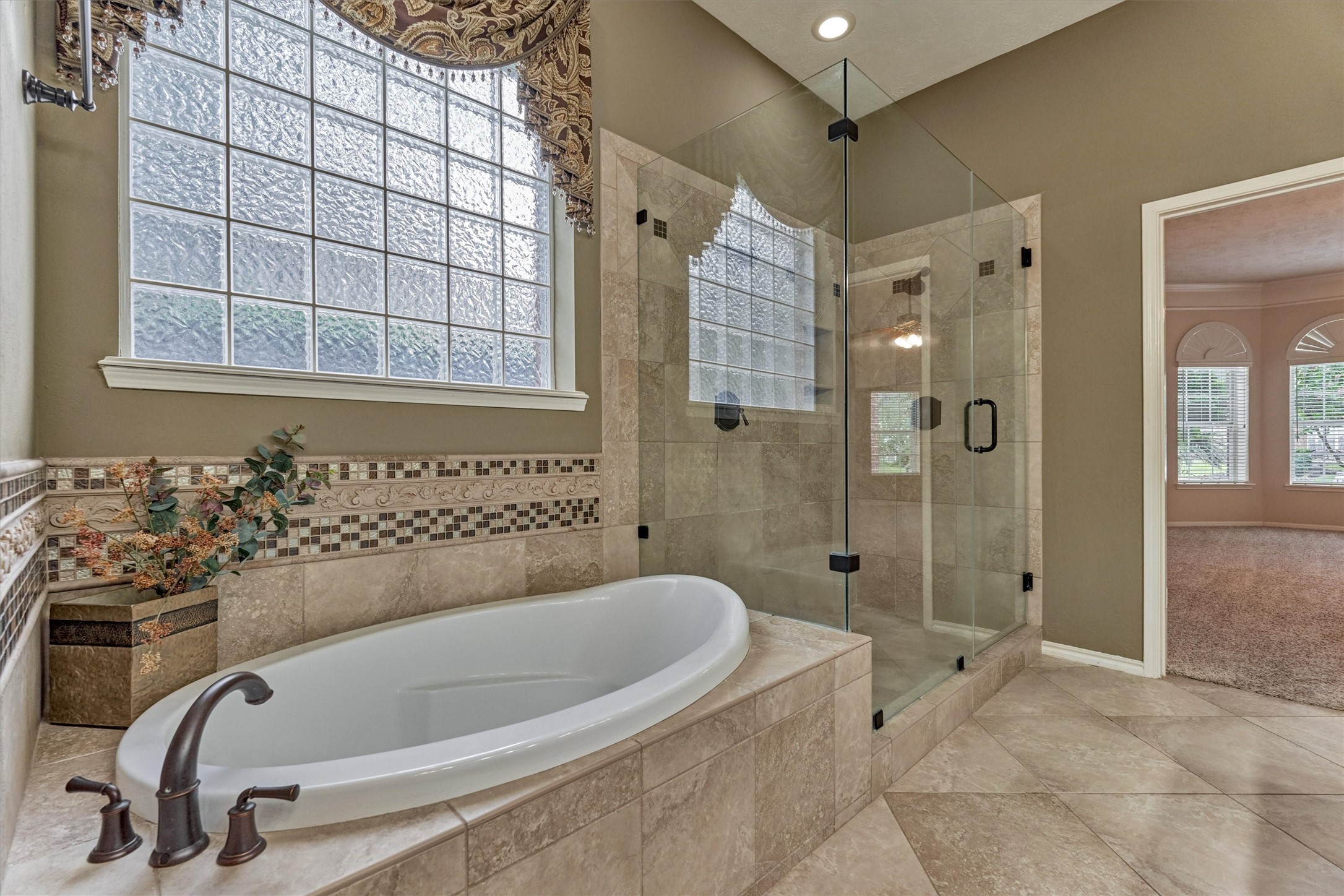 6615 Haughton Drive Property Photo 18