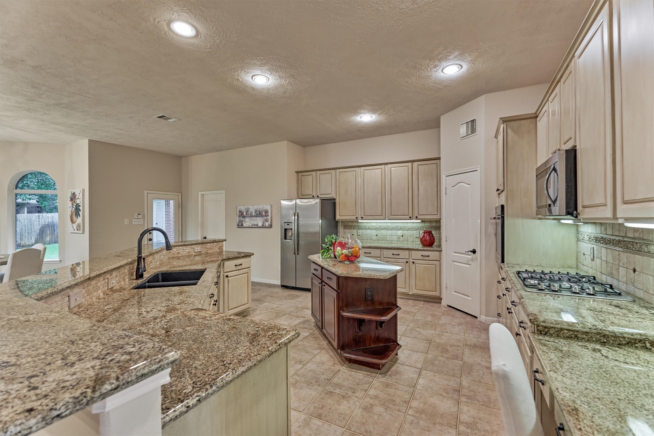 6615 Haughton Drive Property Photo 25