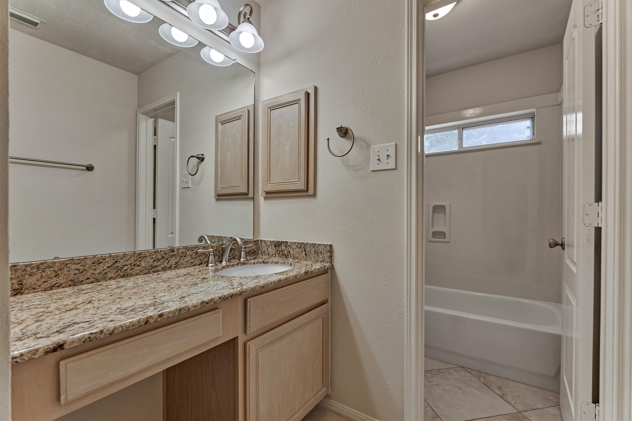 6615 Haughton Drive Property Photo 36