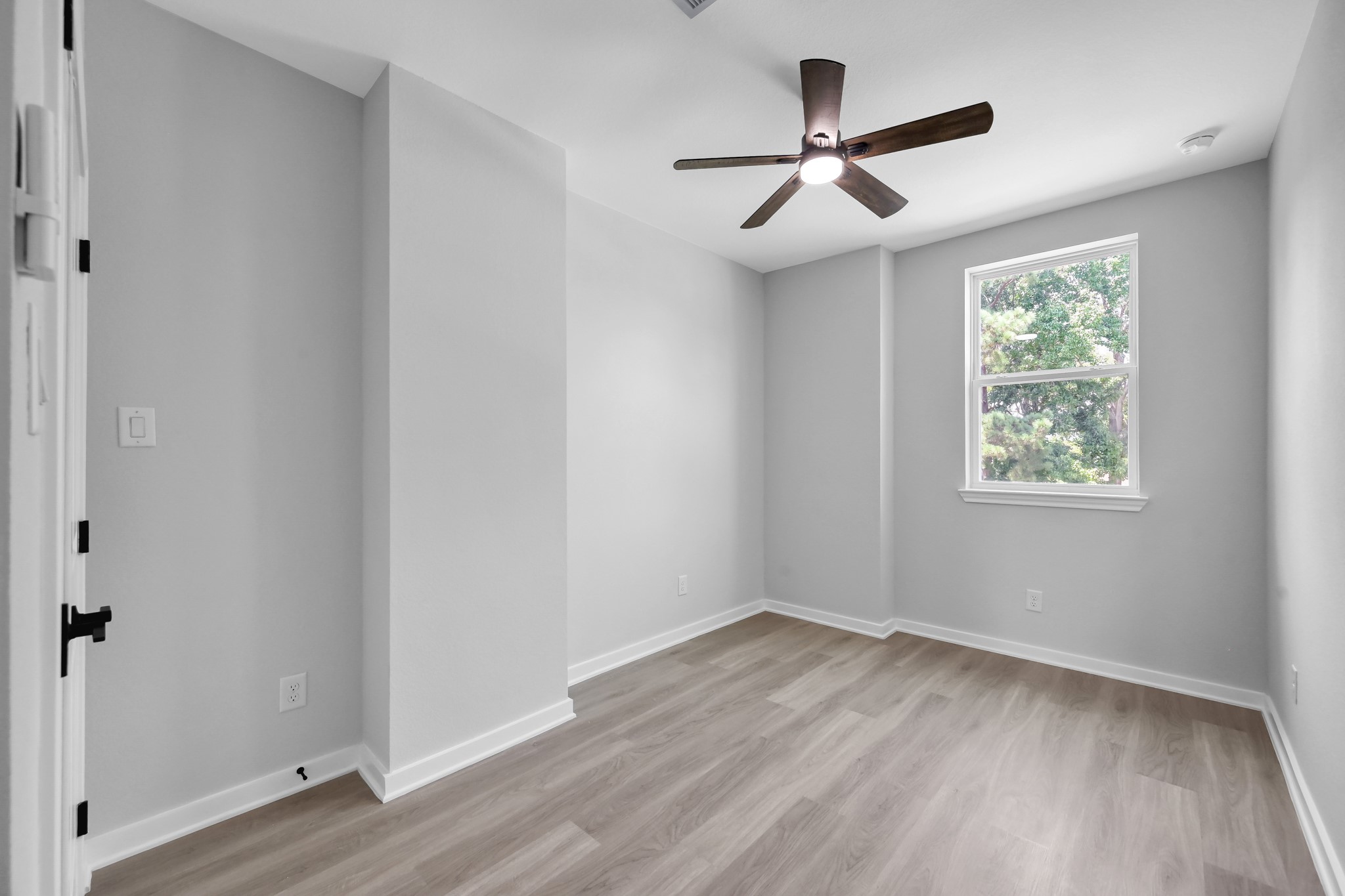 14833 Spica Court Property Photo 4
