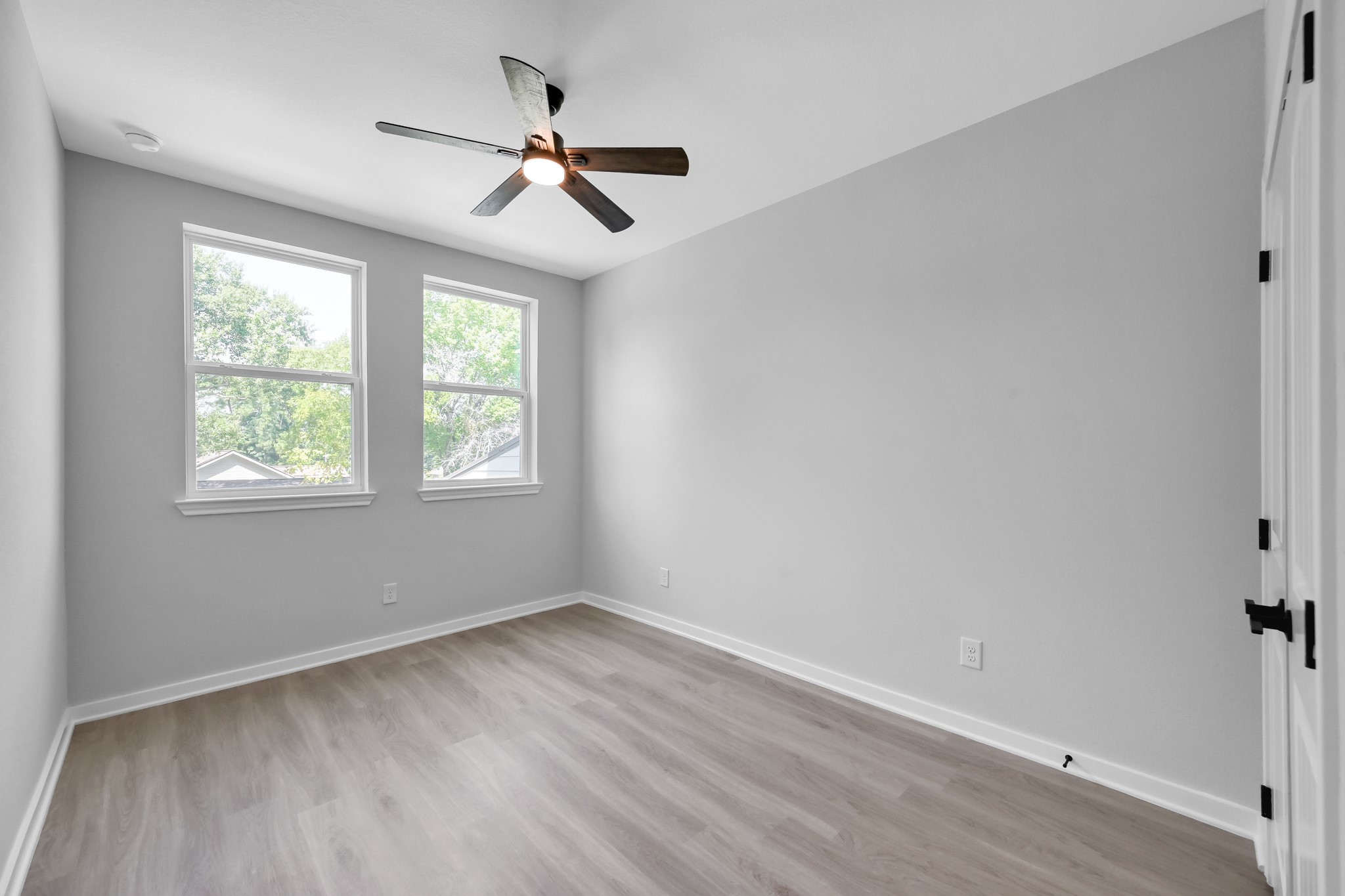 14833 Spica Court Property Photo 7