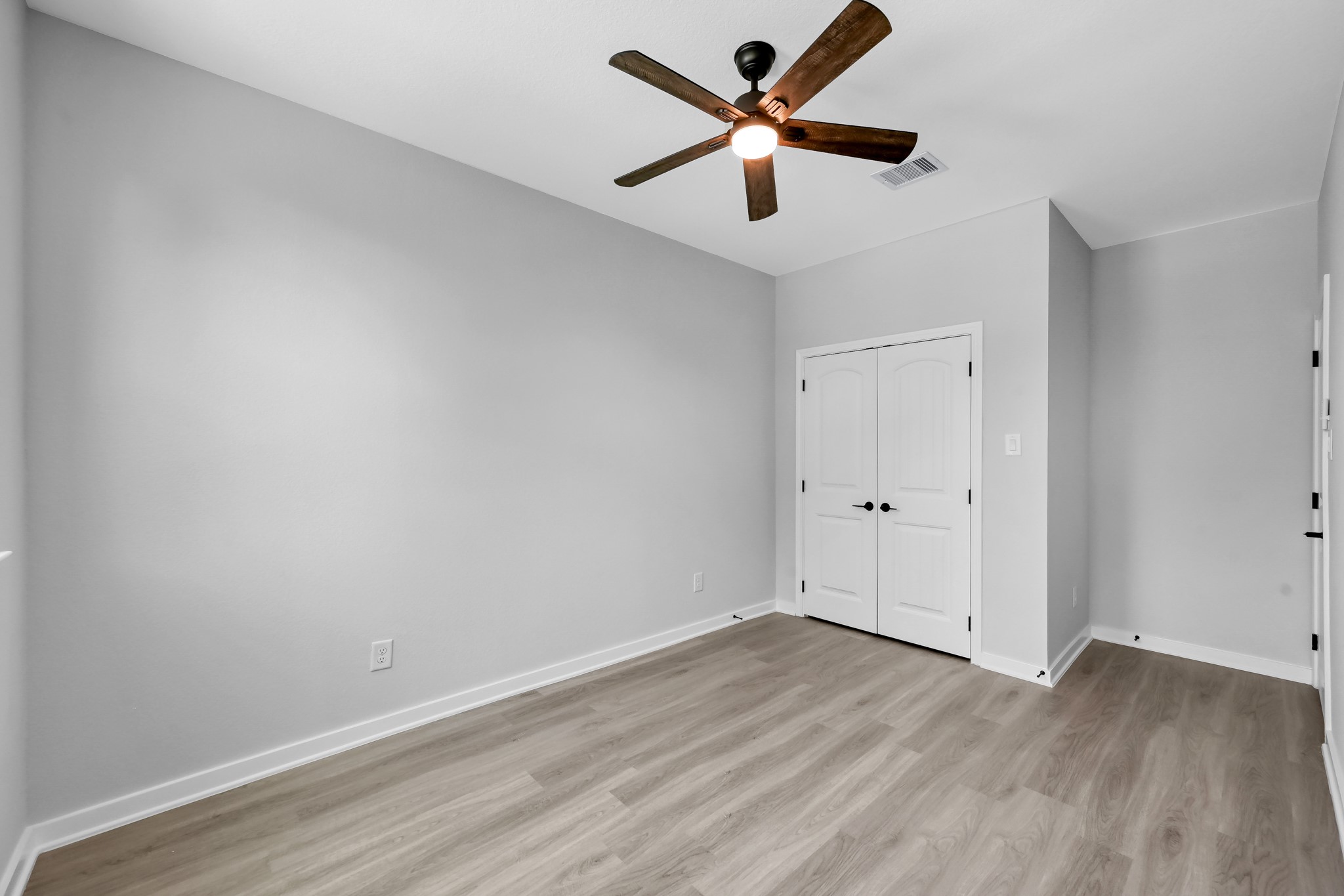 14833 Spica Court Property Photo 8