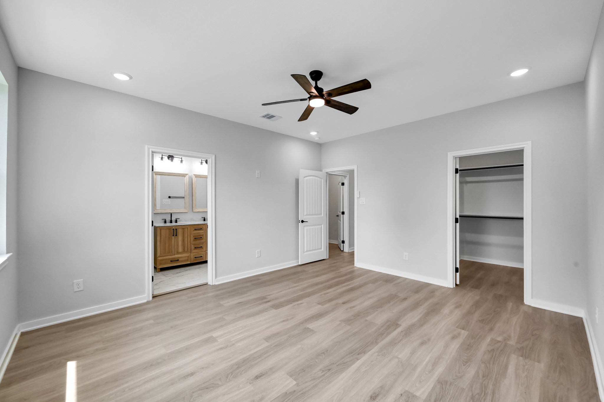 14833 Spica Court Property Photo 11