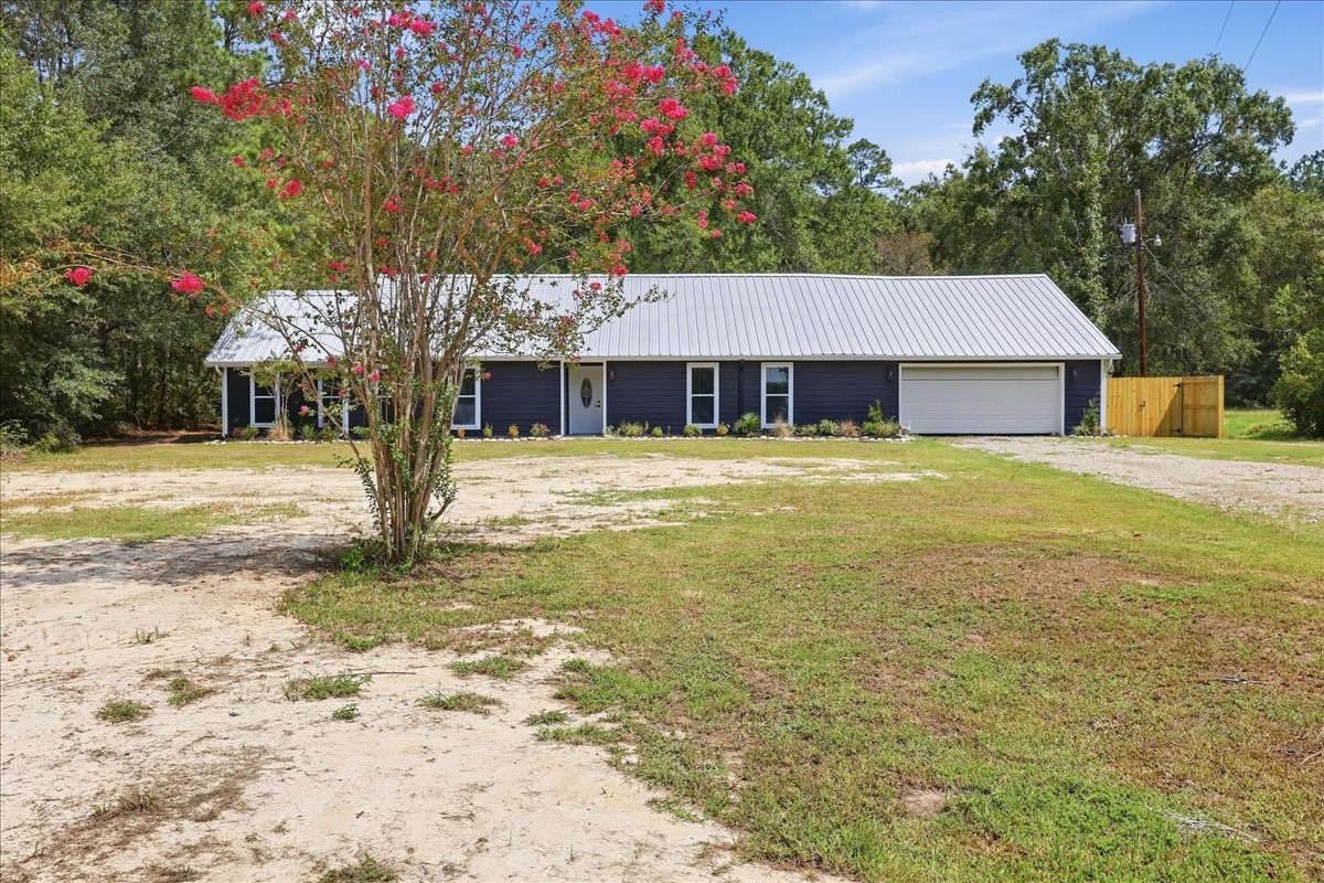 232 County Road 4182 Property Photo 1