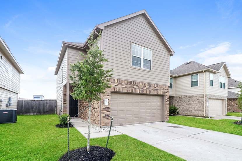 5334 Hawksbury Creek Trail Property Photo 1