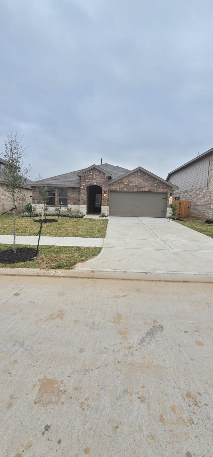 1514 Maple Ridge Drive Property Photo 2