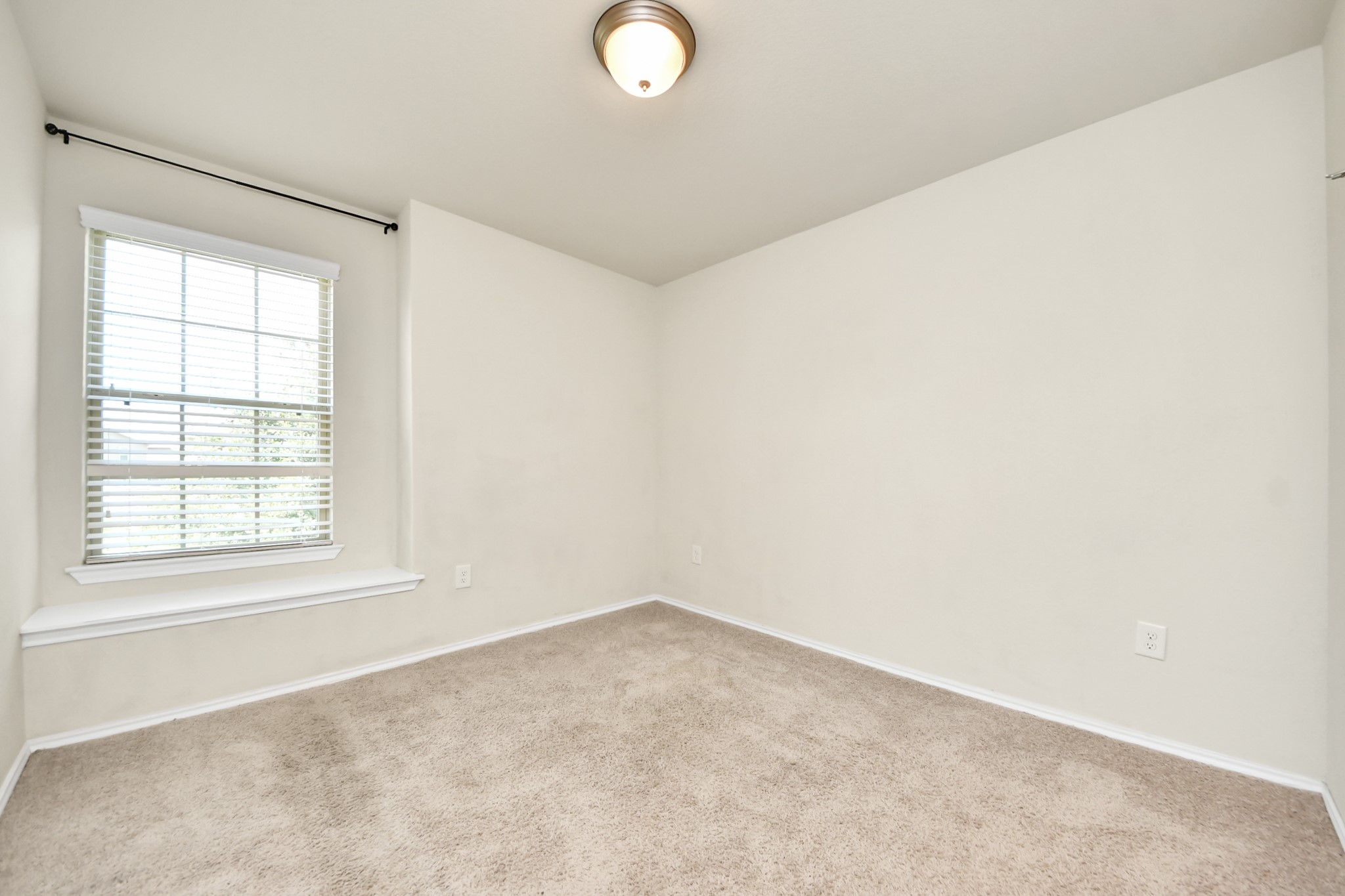 15802 Sunny Stone Drive Corners Property Photo 3