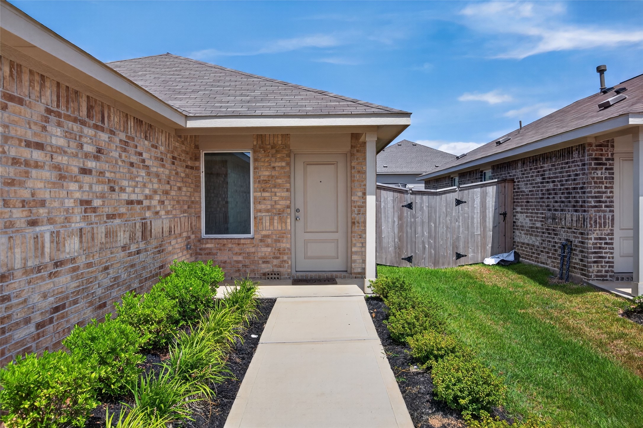 26722 Cascade Sunrise Street Property Photo 4