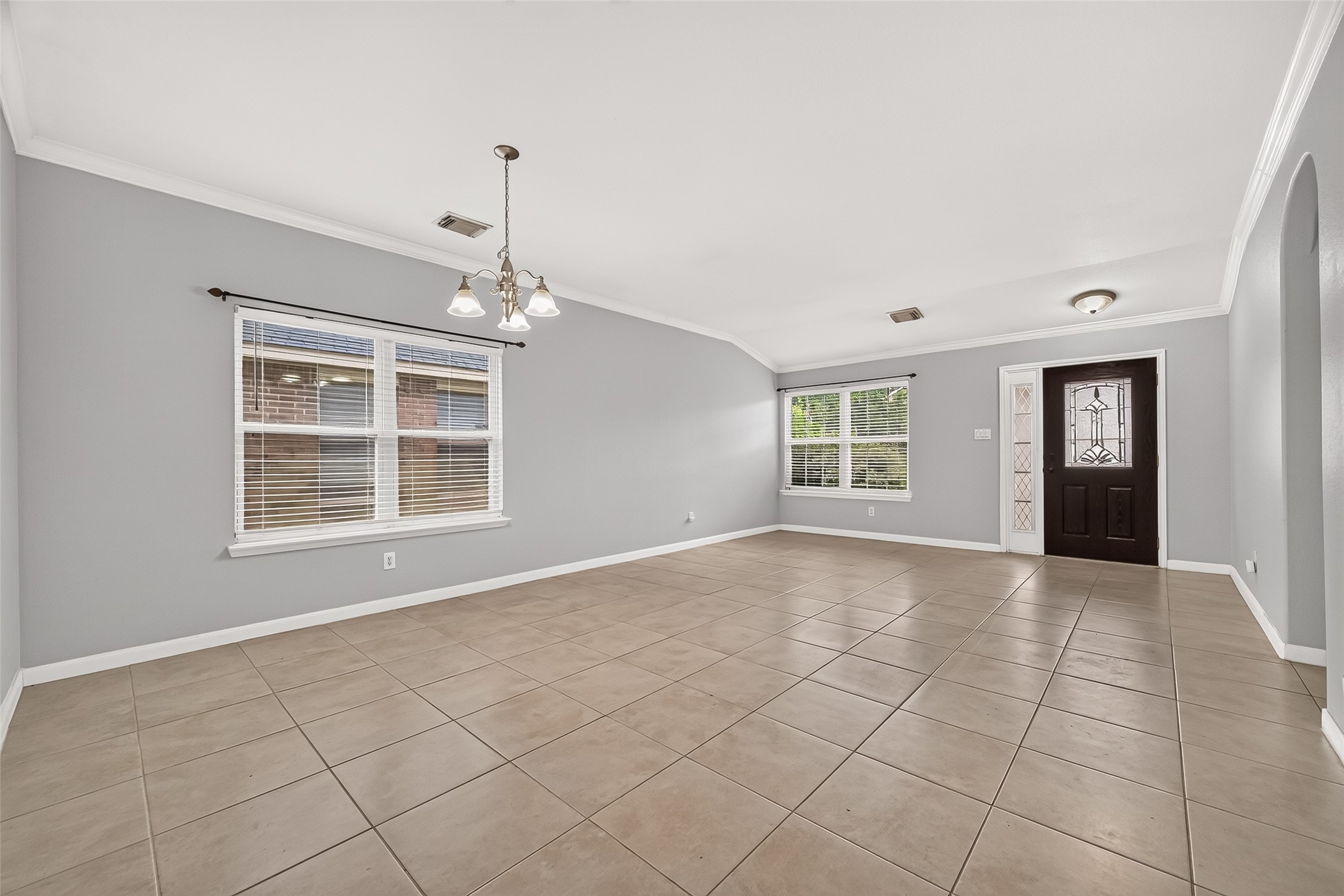 3223 Legends Creek Drive Property Photo 4