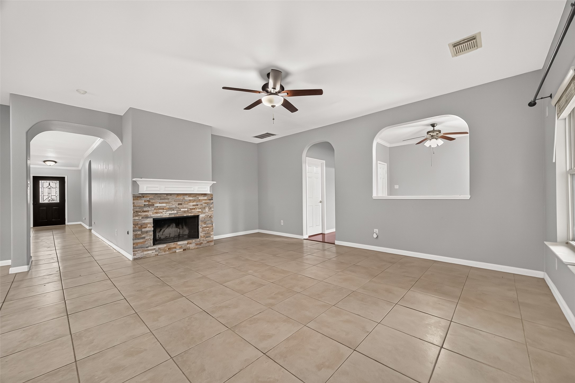 3223 Legends Creek Drive Property Photo 5