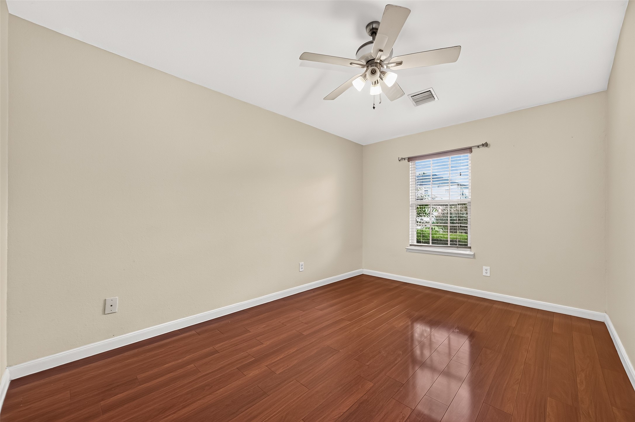 3223 Legends Creek Drive Property Photo 15