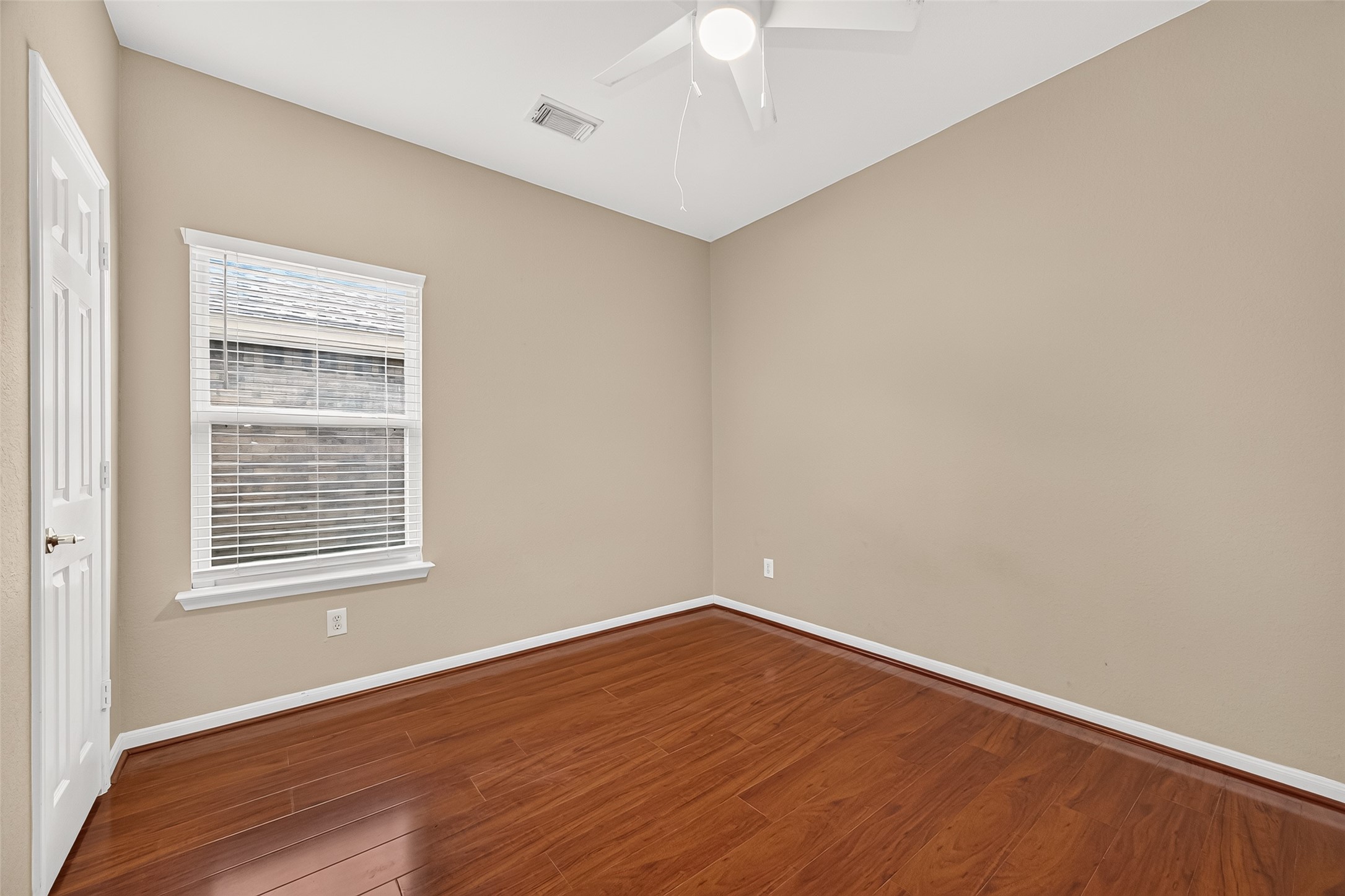 3223 Legends Creek Drive Property Photo 18
